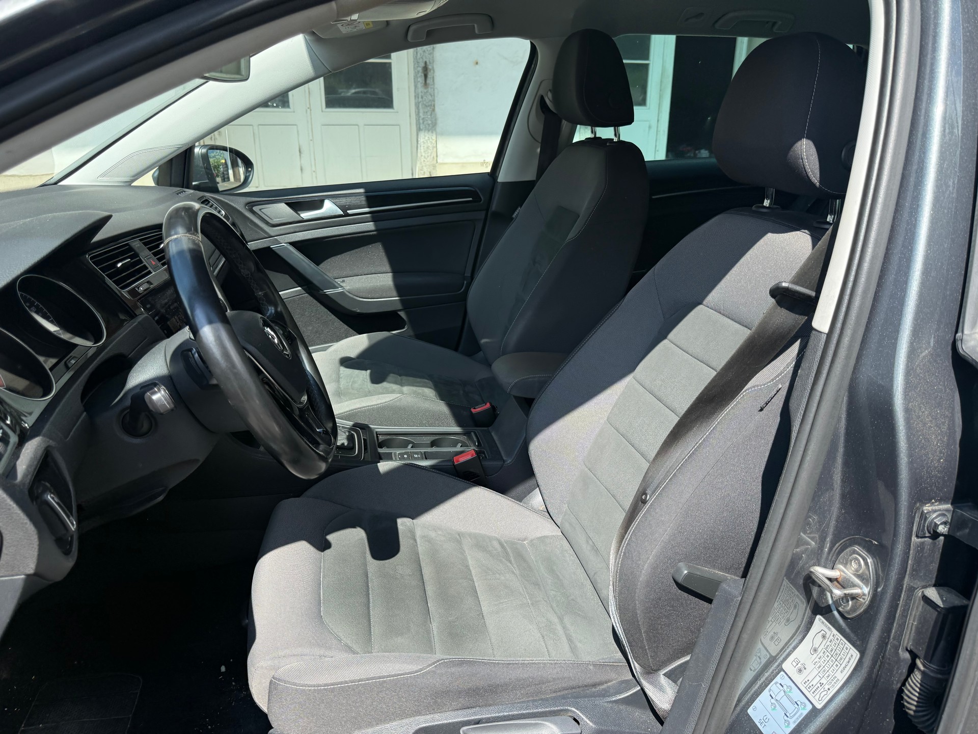VW Golf Variant 2.0 TDI Highline DSG-image-6