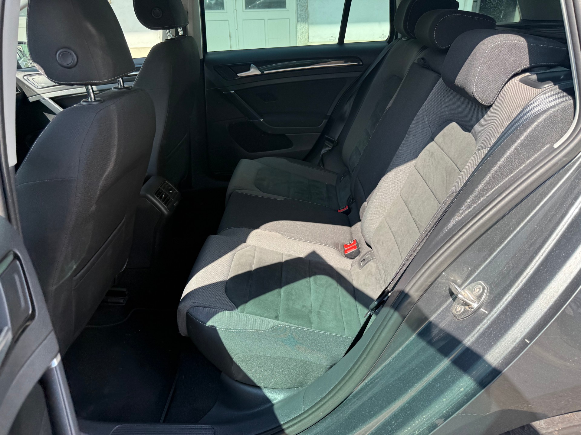 VW Golf Variant 2.0 TDI Highline DSG-image-5