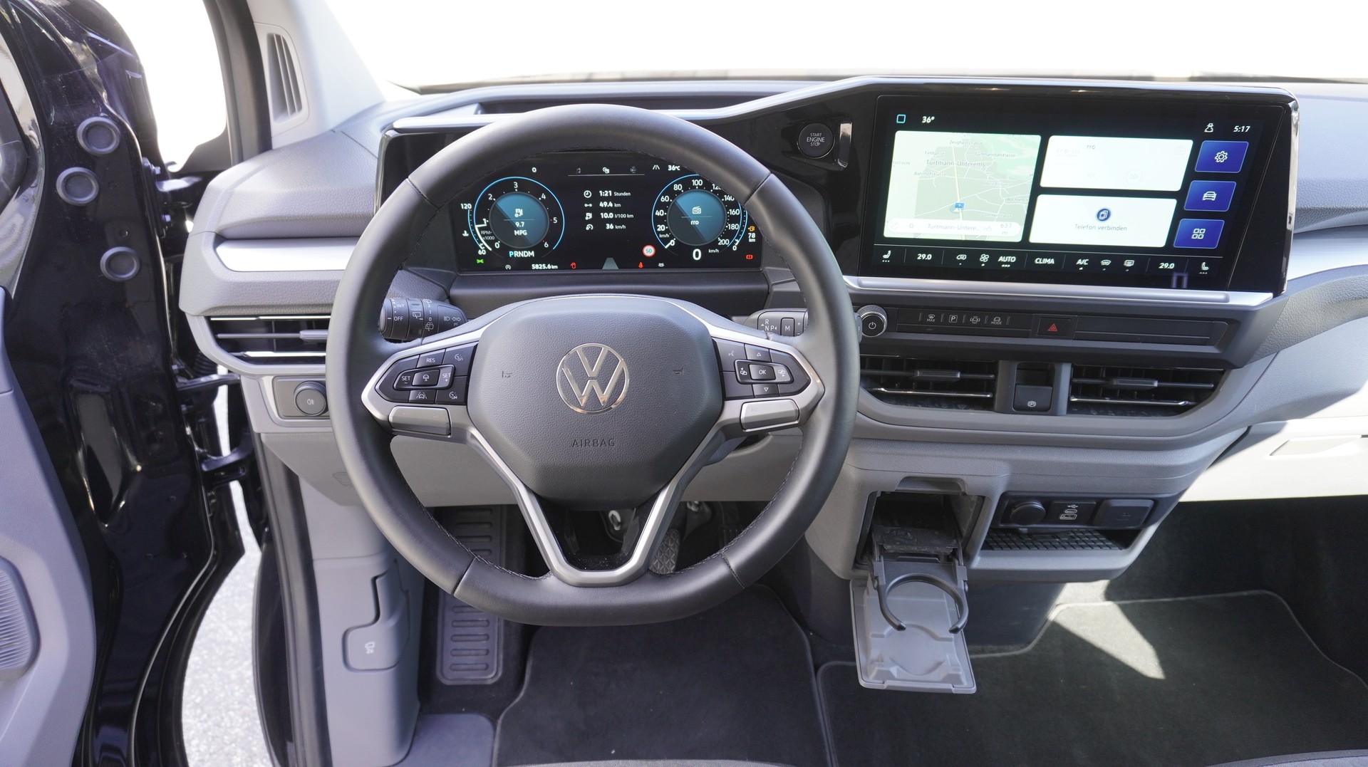 VW Caravelle 2.0 TDI Life LWB 4 Motion Aut 8-image-1