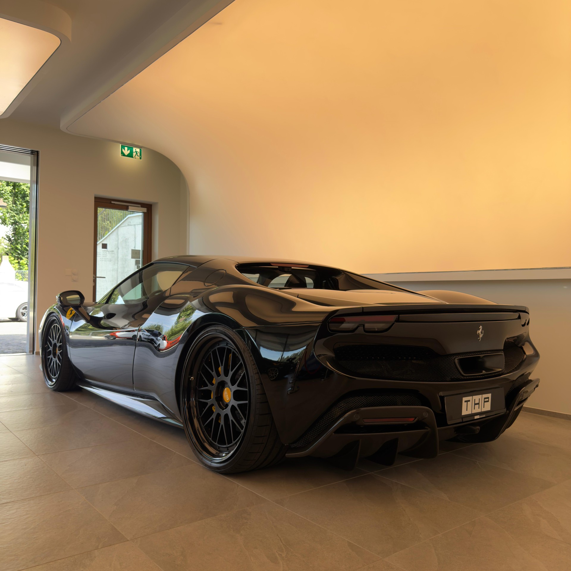FERRARI 296 GTB-showroom-element-2