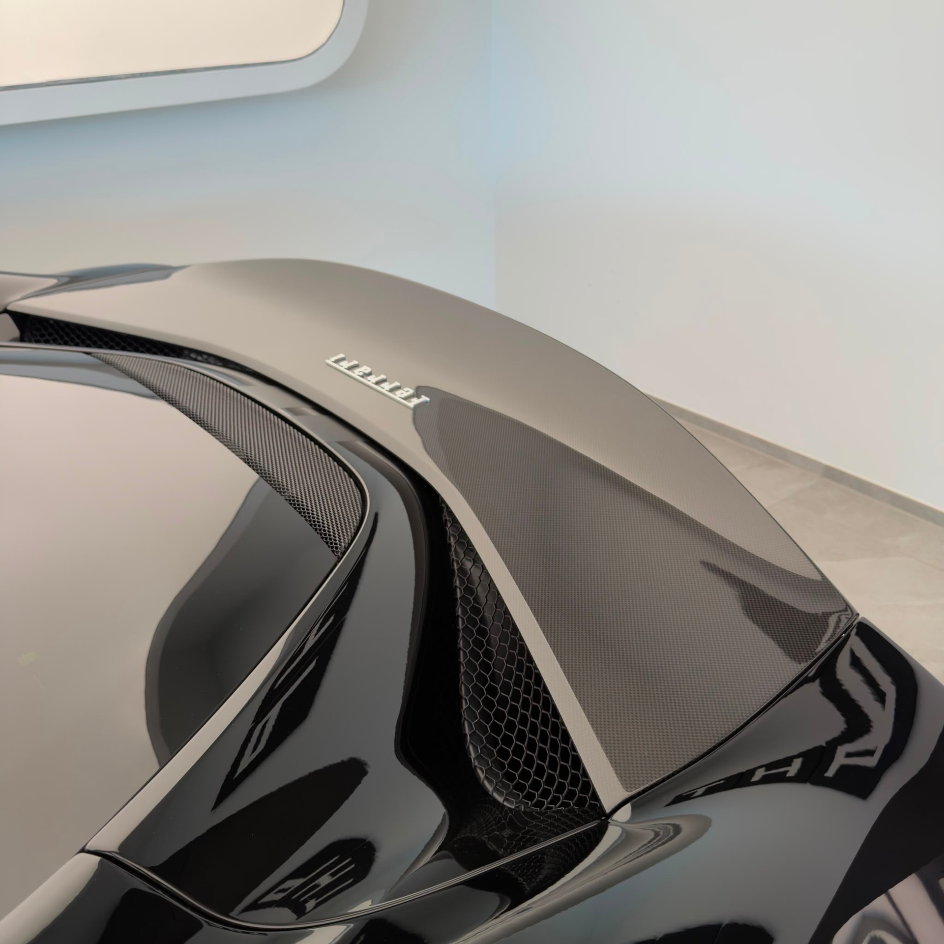 FERRARI 296 GTB-image-5