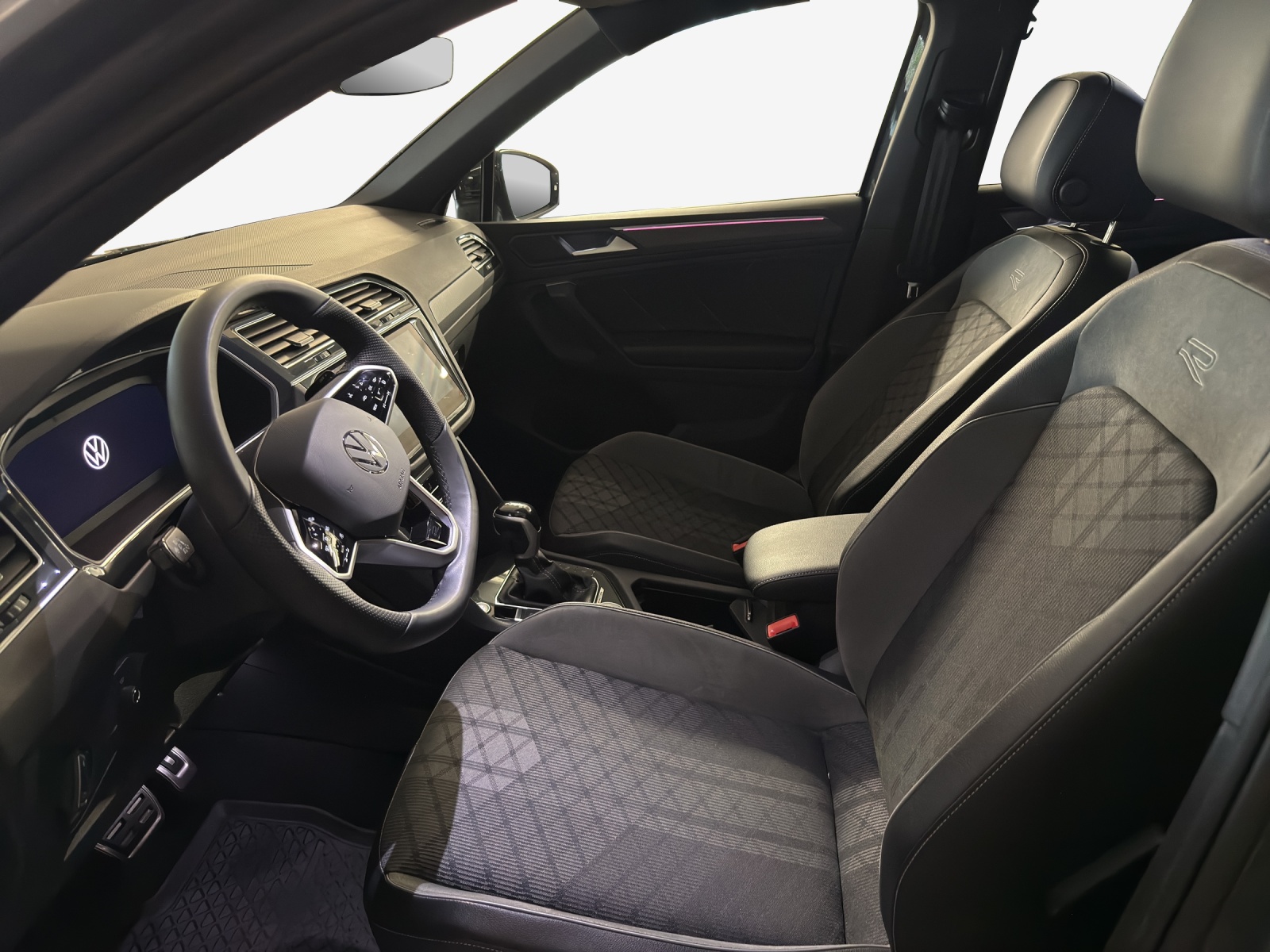 VW Tiguan 2.0TSI R-Line 4Motion DSG-image-7