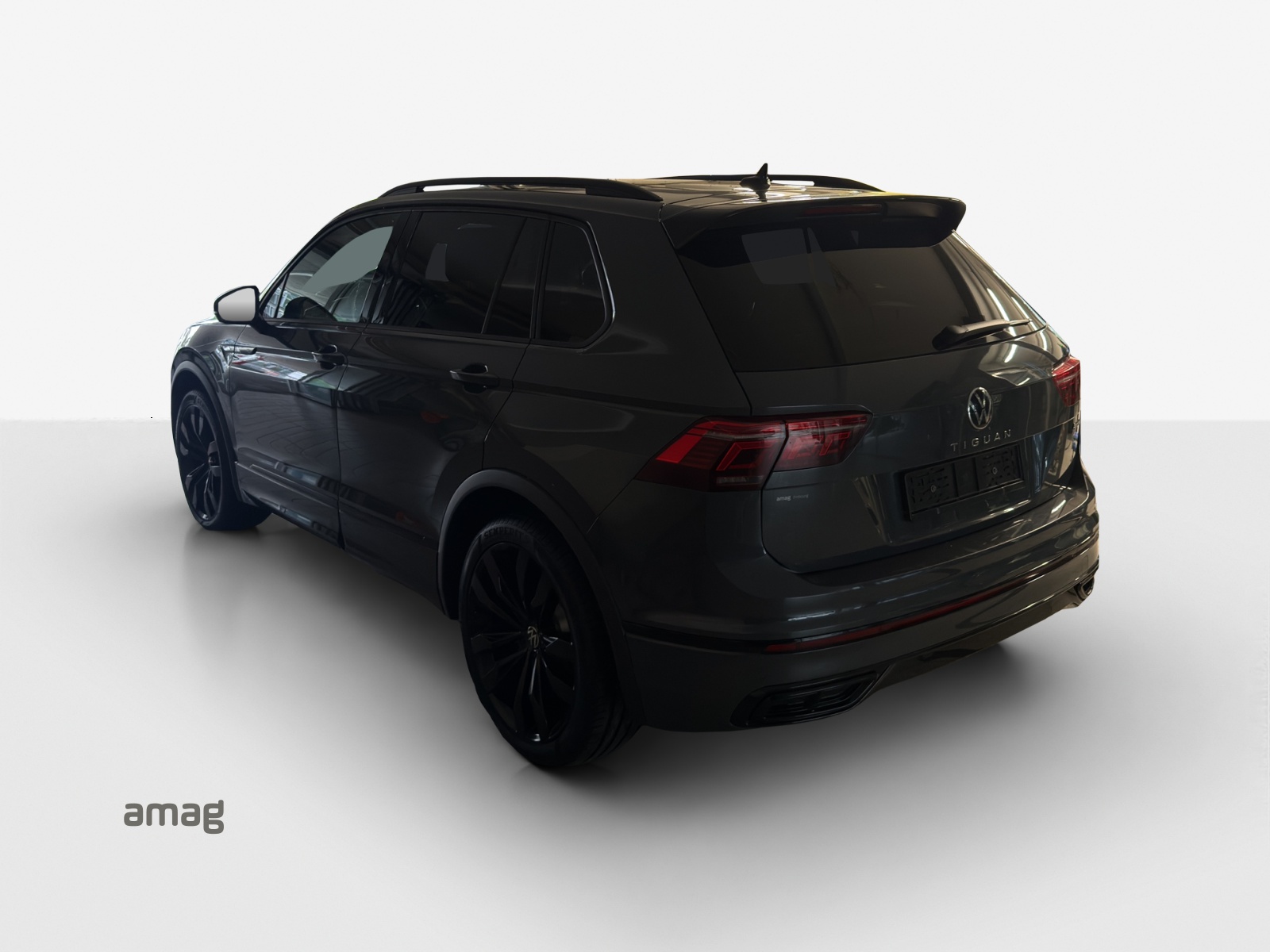 VW Tiguan 2.0TSI R-Line 4Motion DSG-image-2