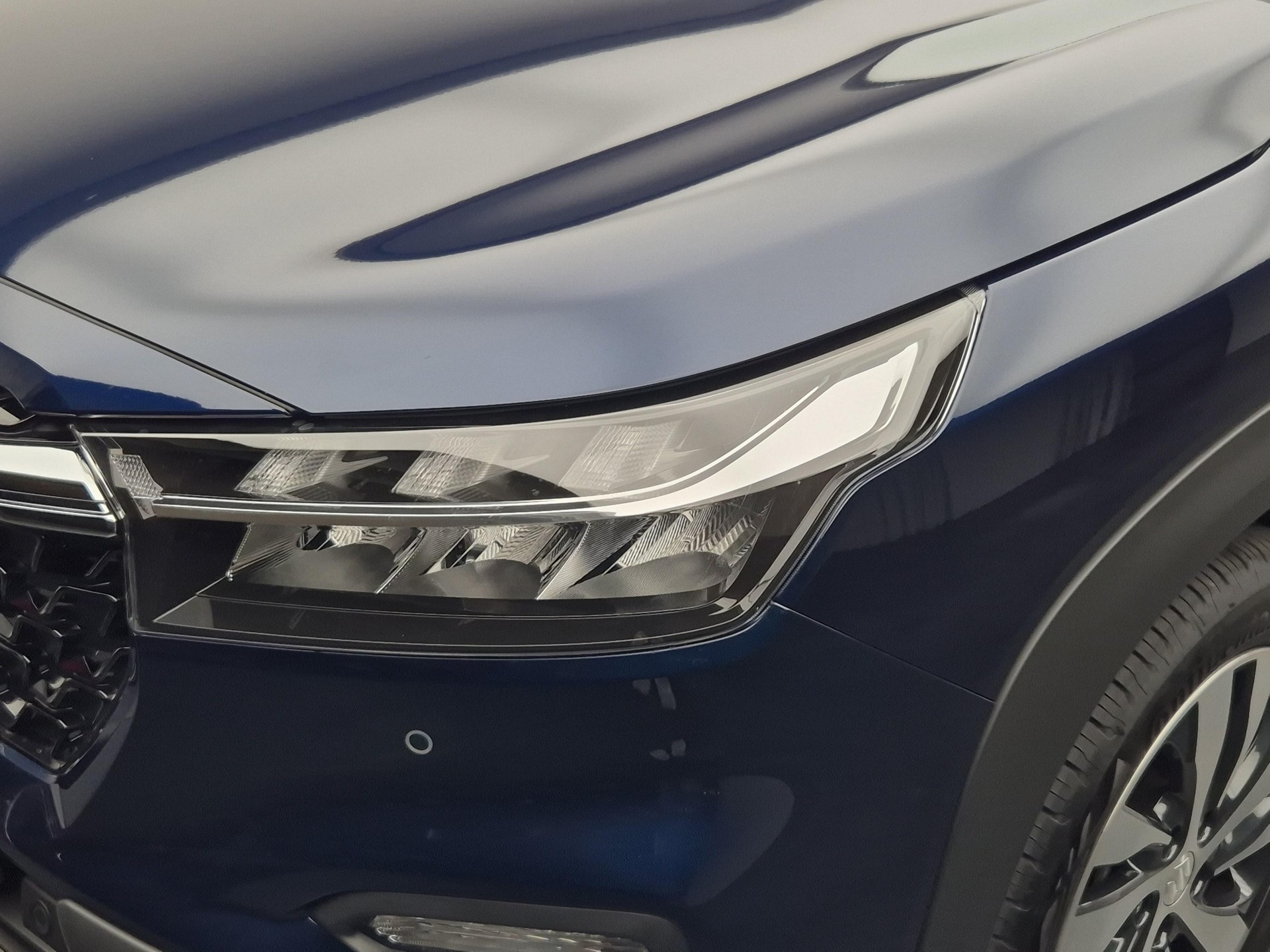 SUZUKI S-Cross 1.4 T Sakura Top Hybrid 4x4-image-19