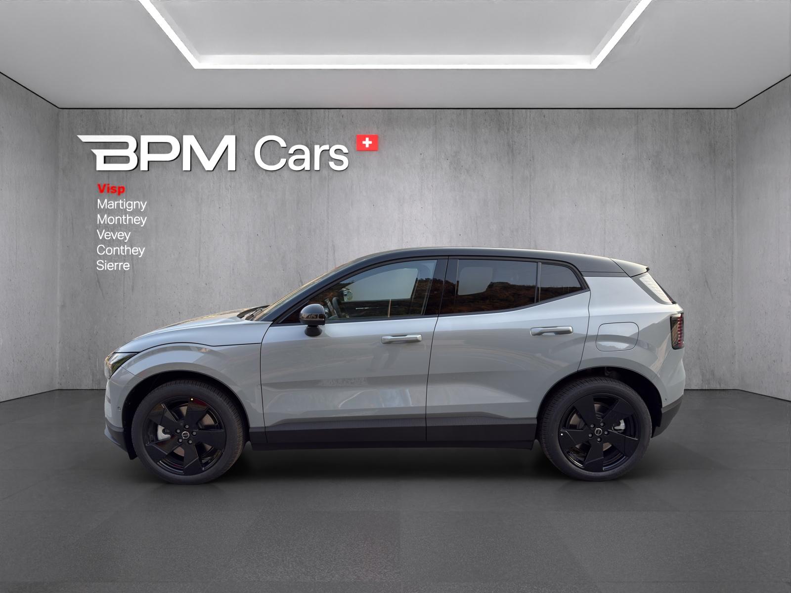 VOLVO EX30 Black Edition Ultra XCENTRIC P8 AWD-image-1