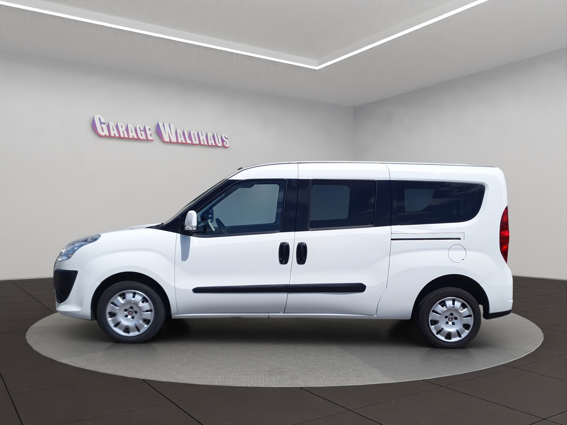 FIAT Doblò 1.4 16V Kombi Swiss-image-1