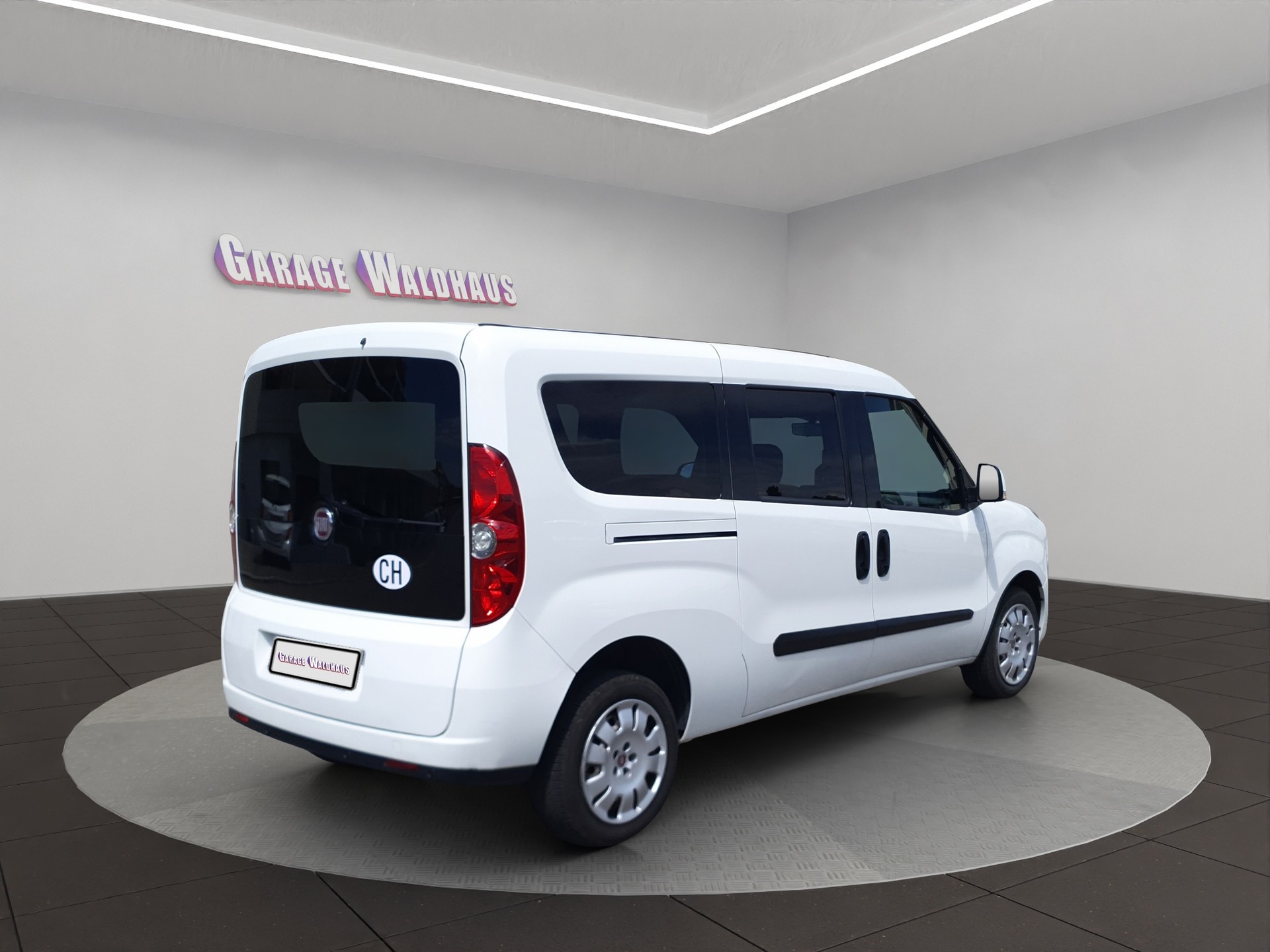 FIAT Doblò 1.4 16V Kombi Swiss-image-4