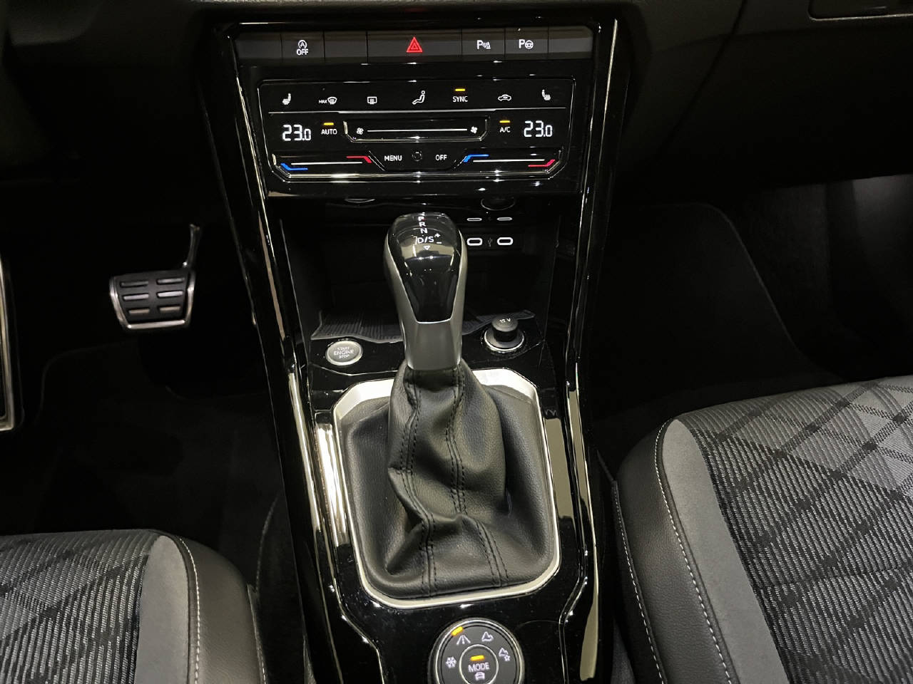 VW T-Roc 2.0 TSI R-Line DSG 4motion-image-11