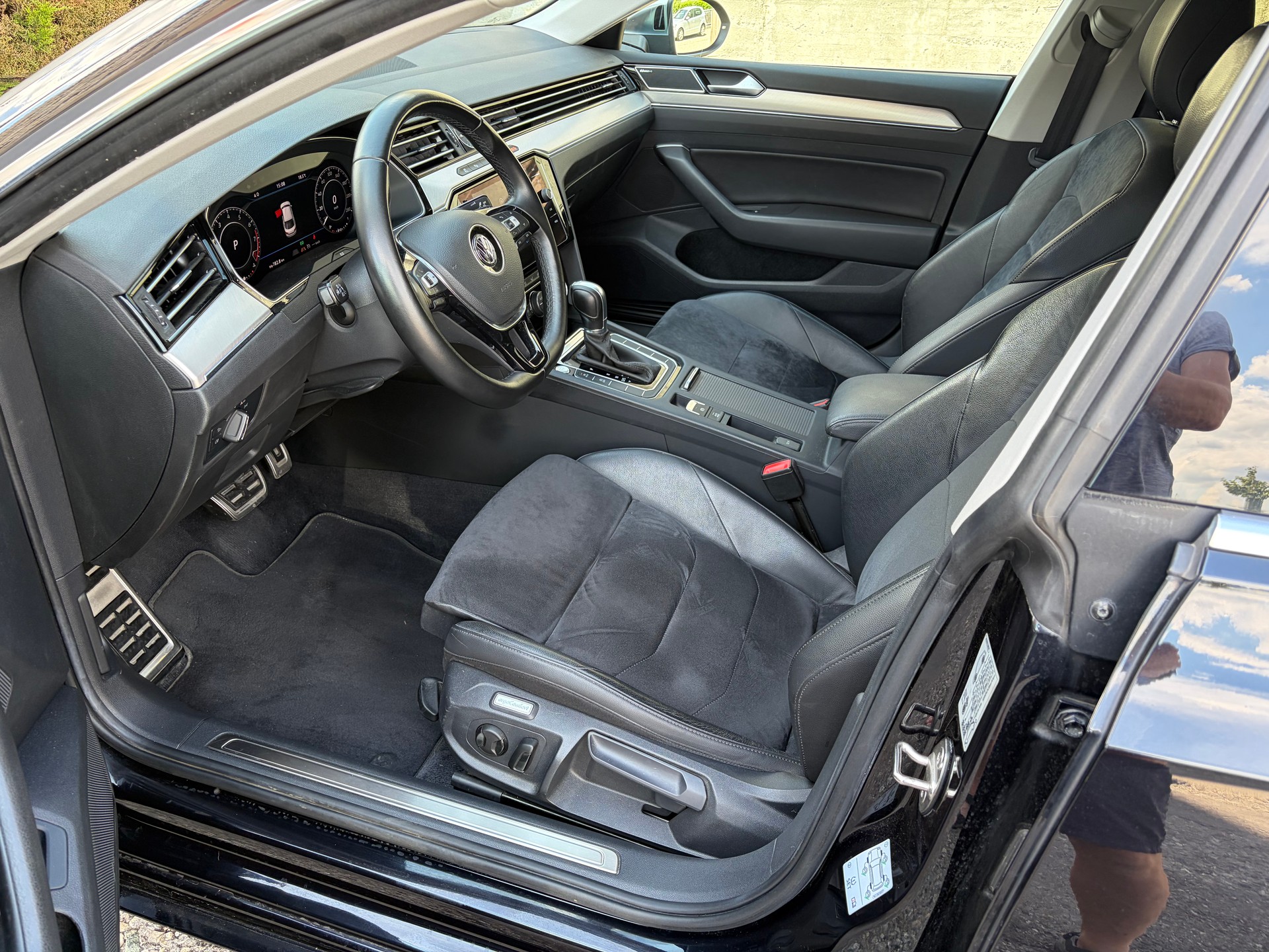 VW 2.0 TSI Elegance DSG-image-6
