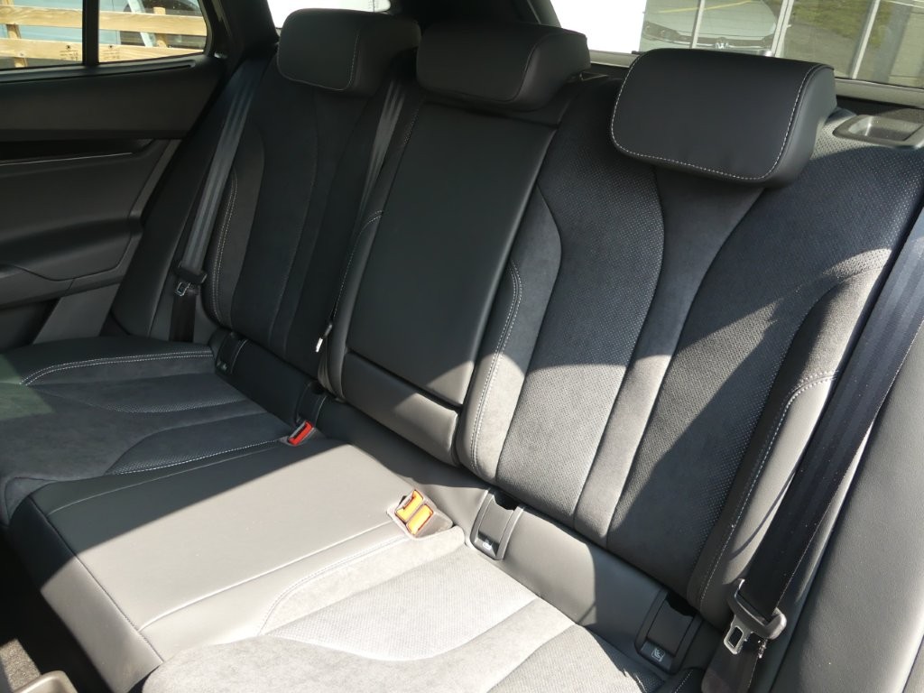 SKODA Enyaq 85x Sportline 4x4-image-11