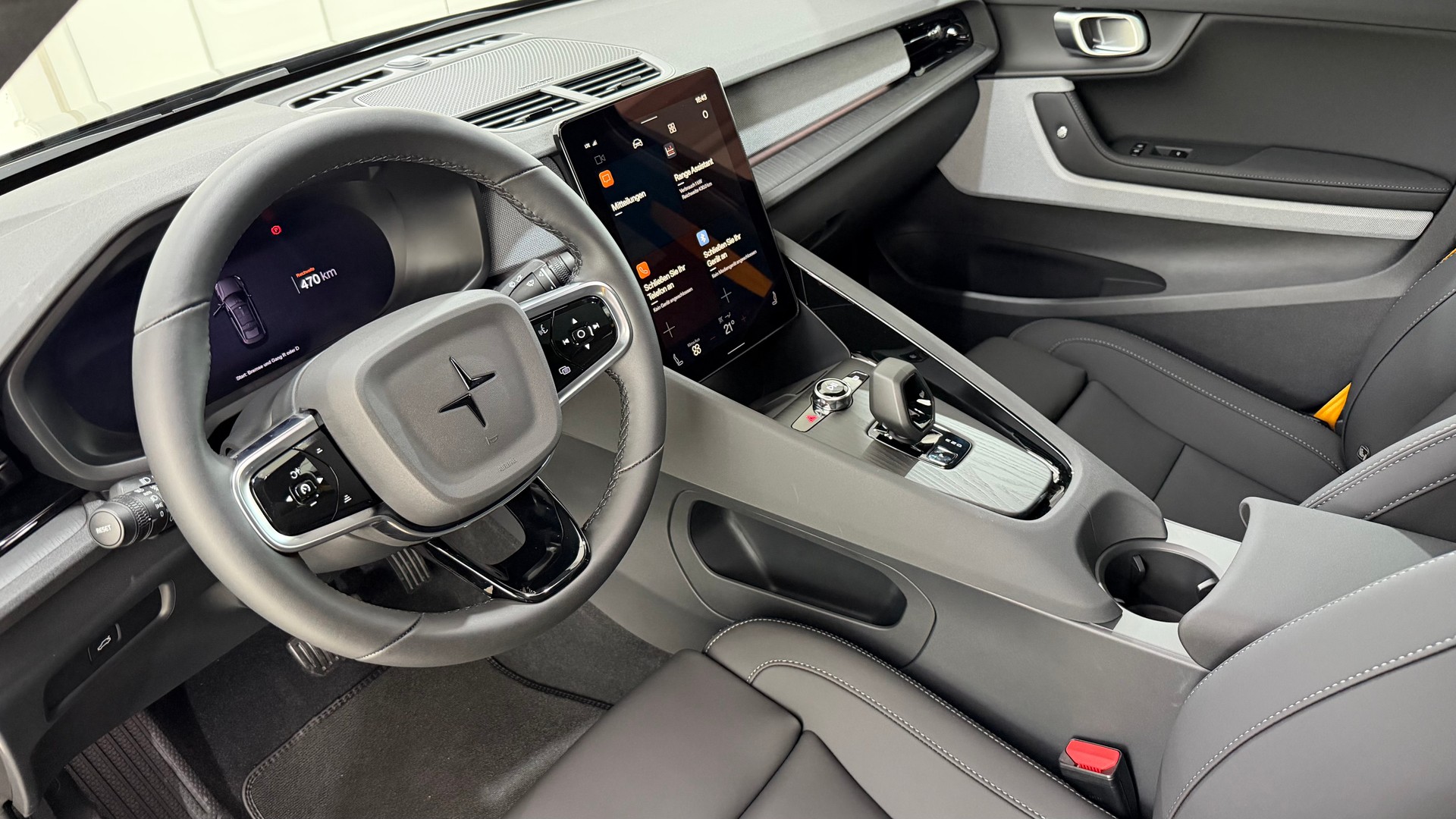POLESTAR 2 Long Range Dual Motor Perfor-image-3