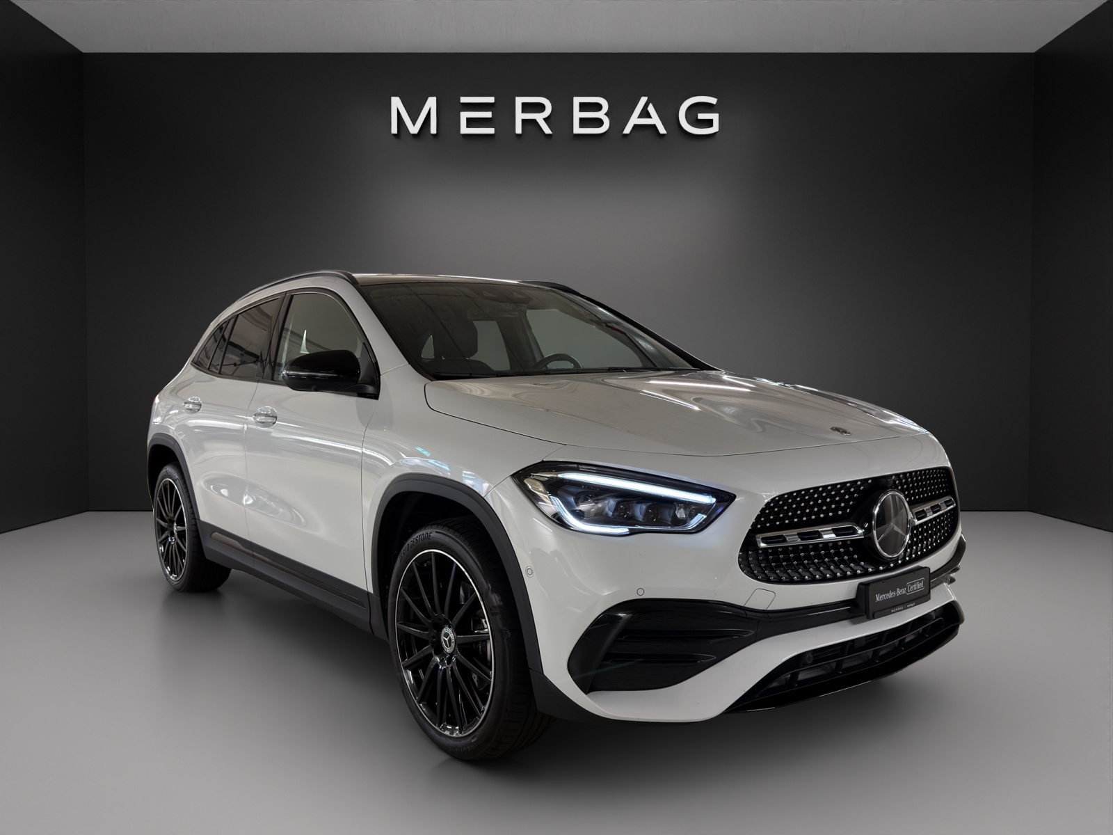 MERCEDES-BENZ GLA 250e AMG Line 8G-DCT-image-0