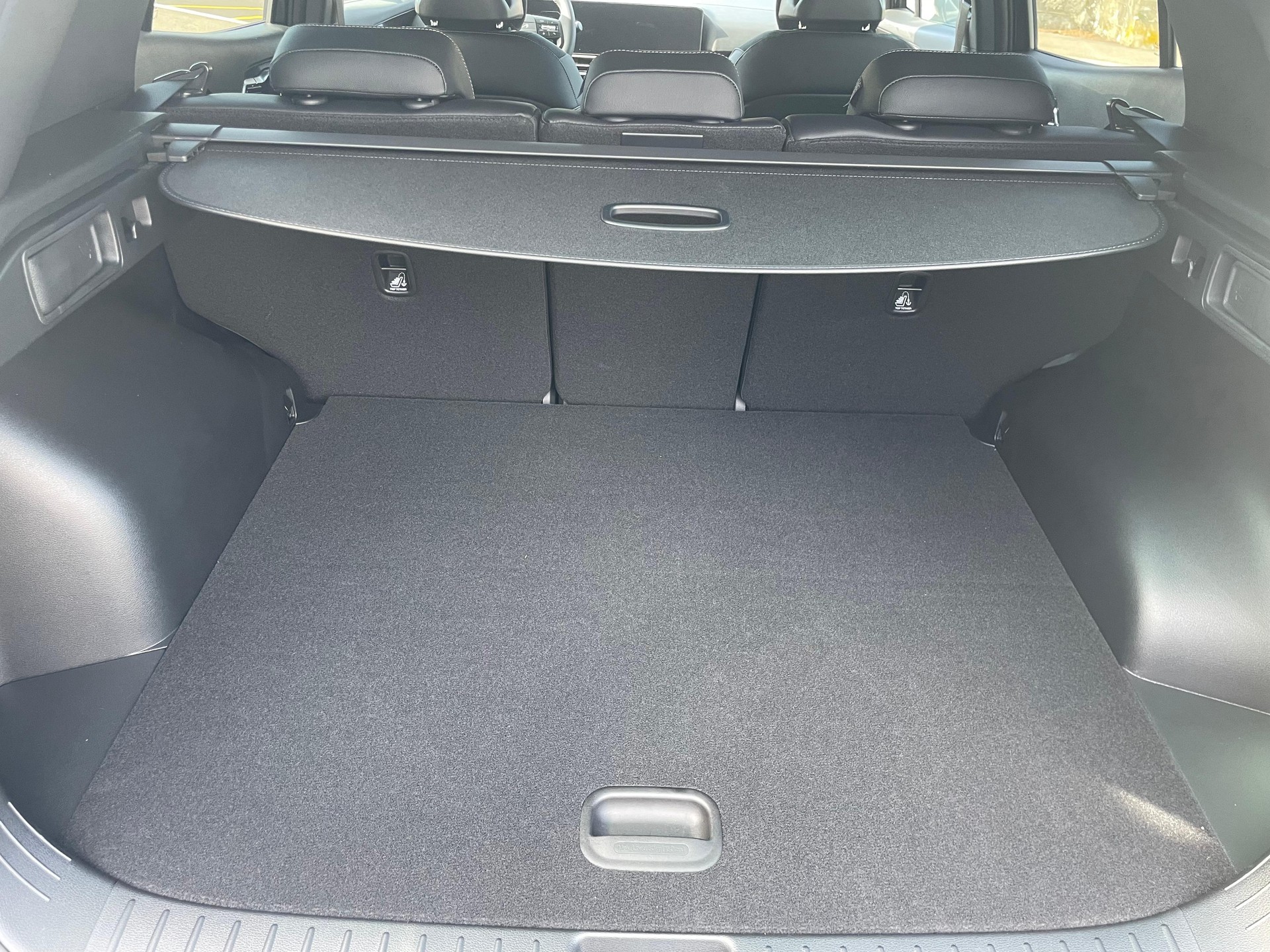 KIA Sportage 1.6 T-GDi Hybrid Black Edition-image-12