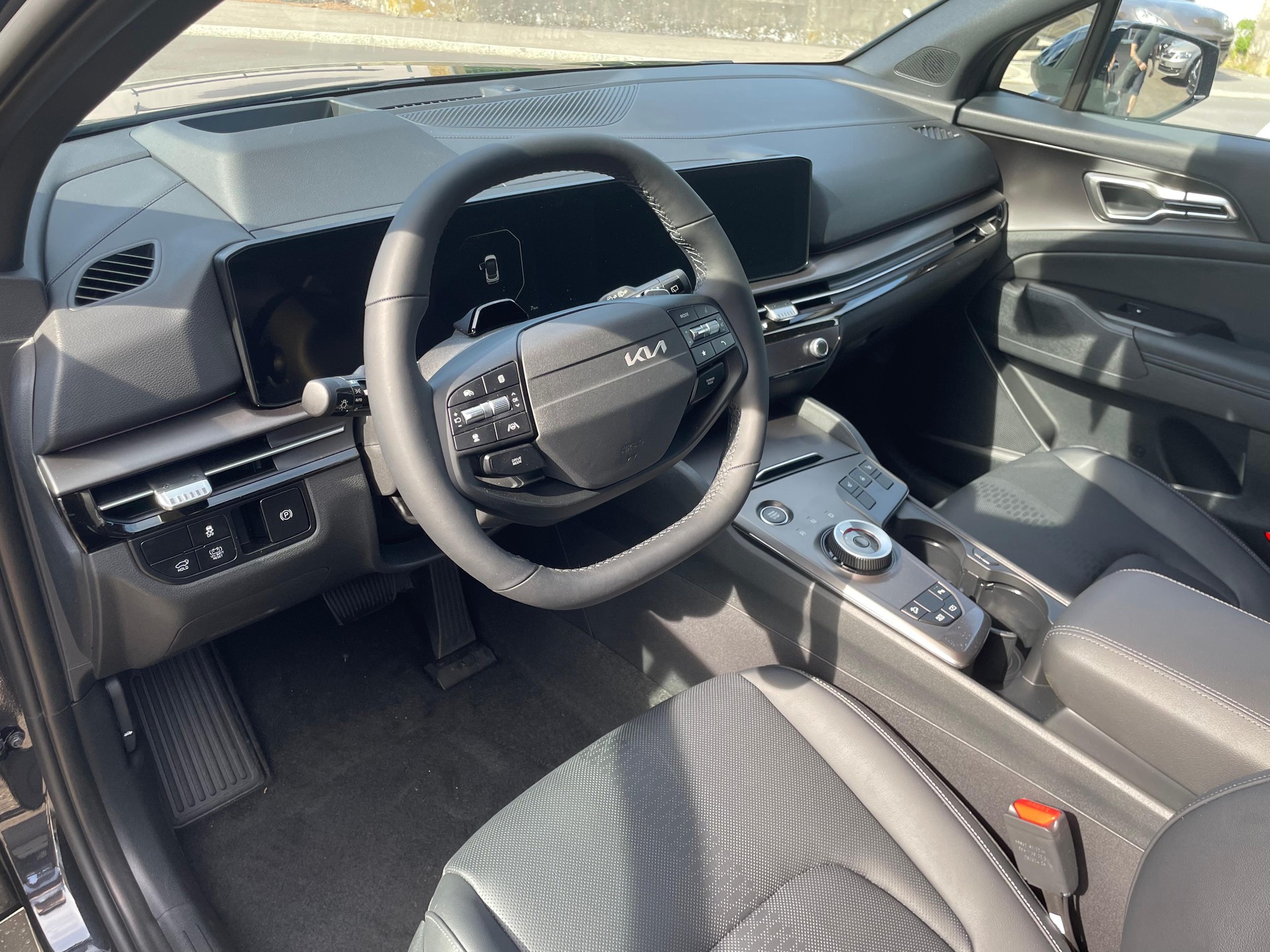KIA Sportage 1.6 T-GDi Hybrid Black Edition-image-9