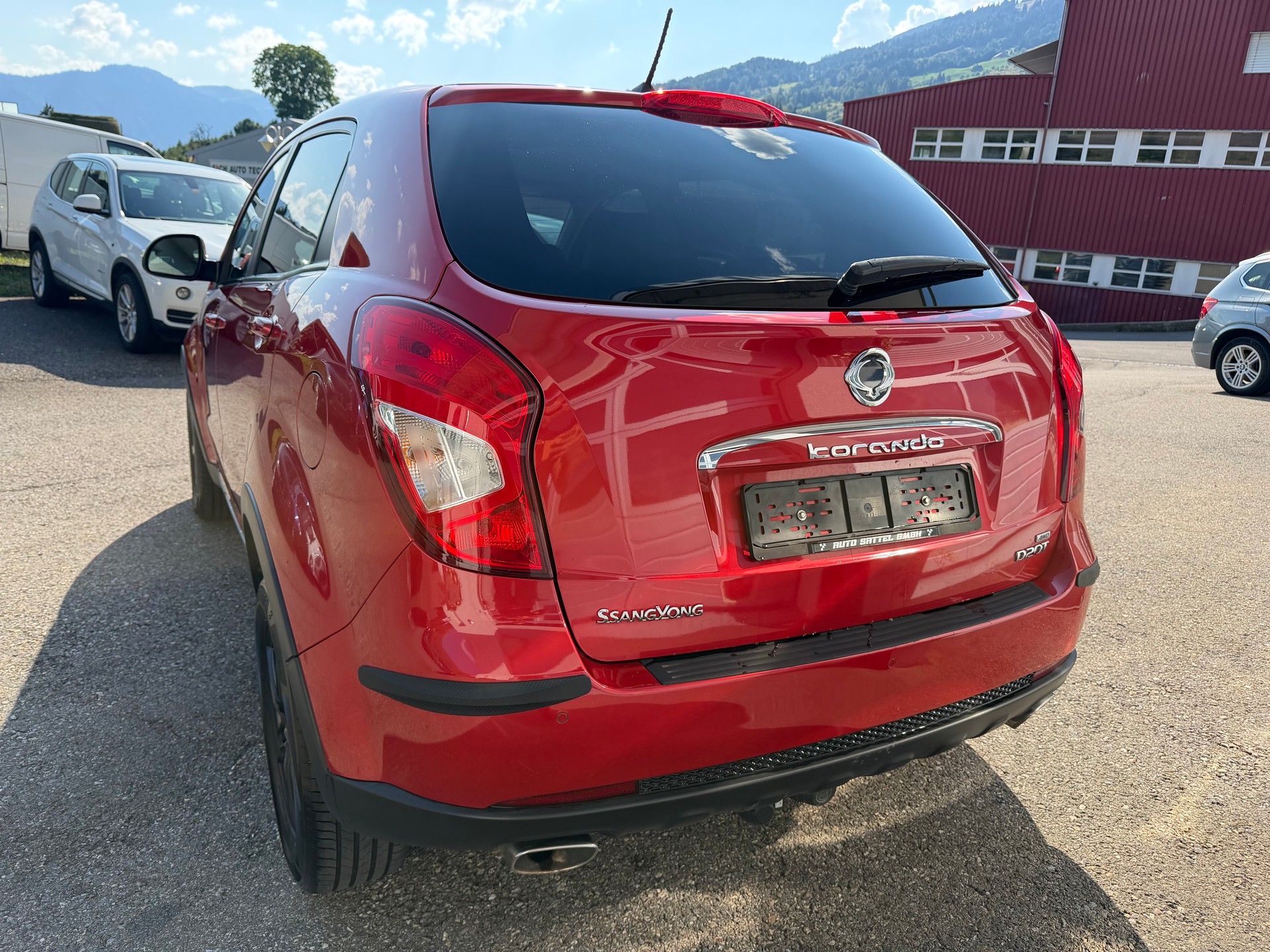 KGM-SsangYong Korando 2.0 e-XDI Plus Edition 4WD-showroom-element-2