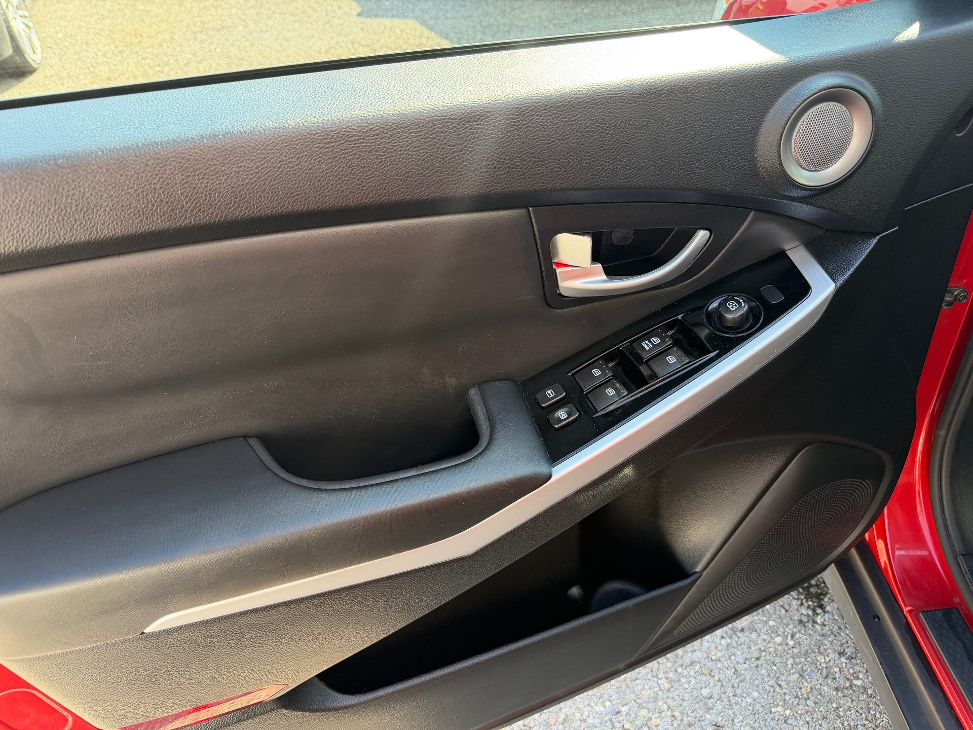 KGM-SsangYong Korando 2.0 e-XDI Plus Edition 4WD-image-5