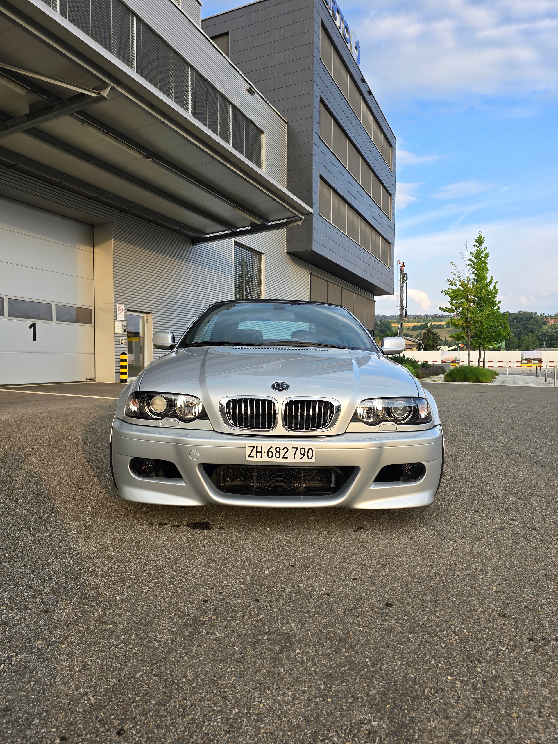 BMW 330ci Cabriolet-image-0
