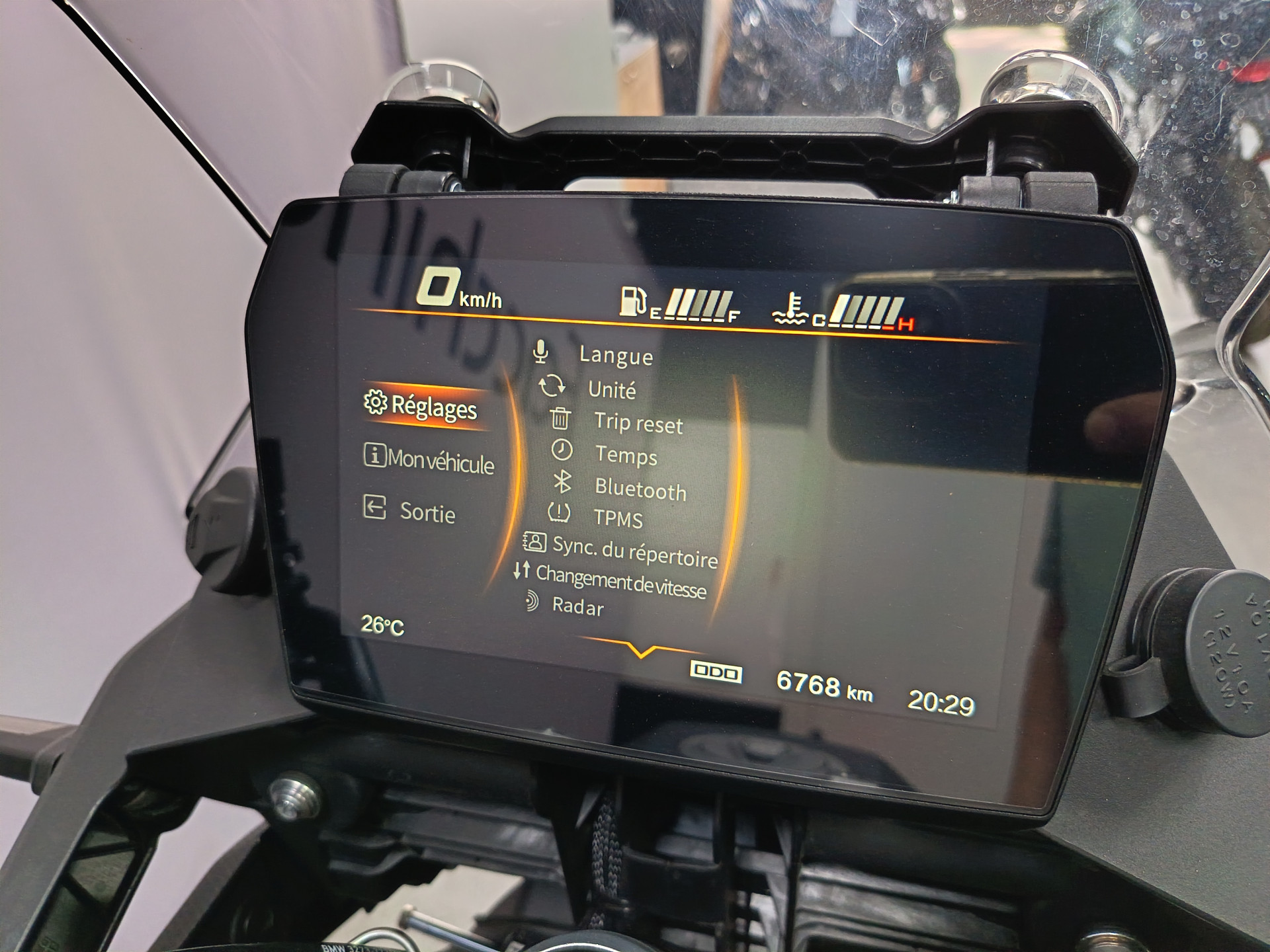 VOGE 900 DSX-image-9