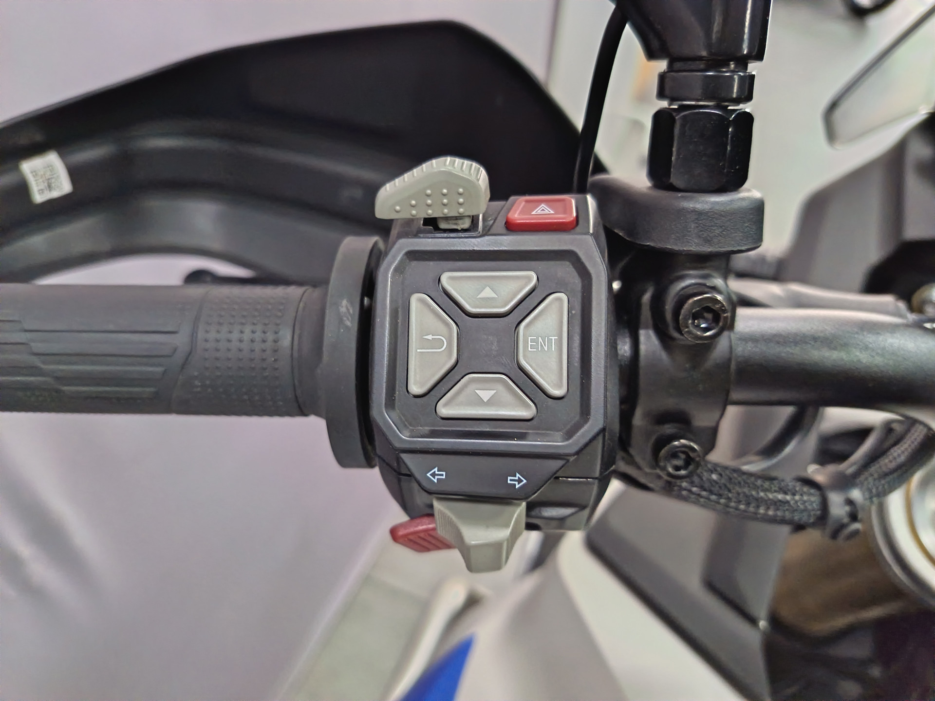 VOGE 900 DSX-image-6