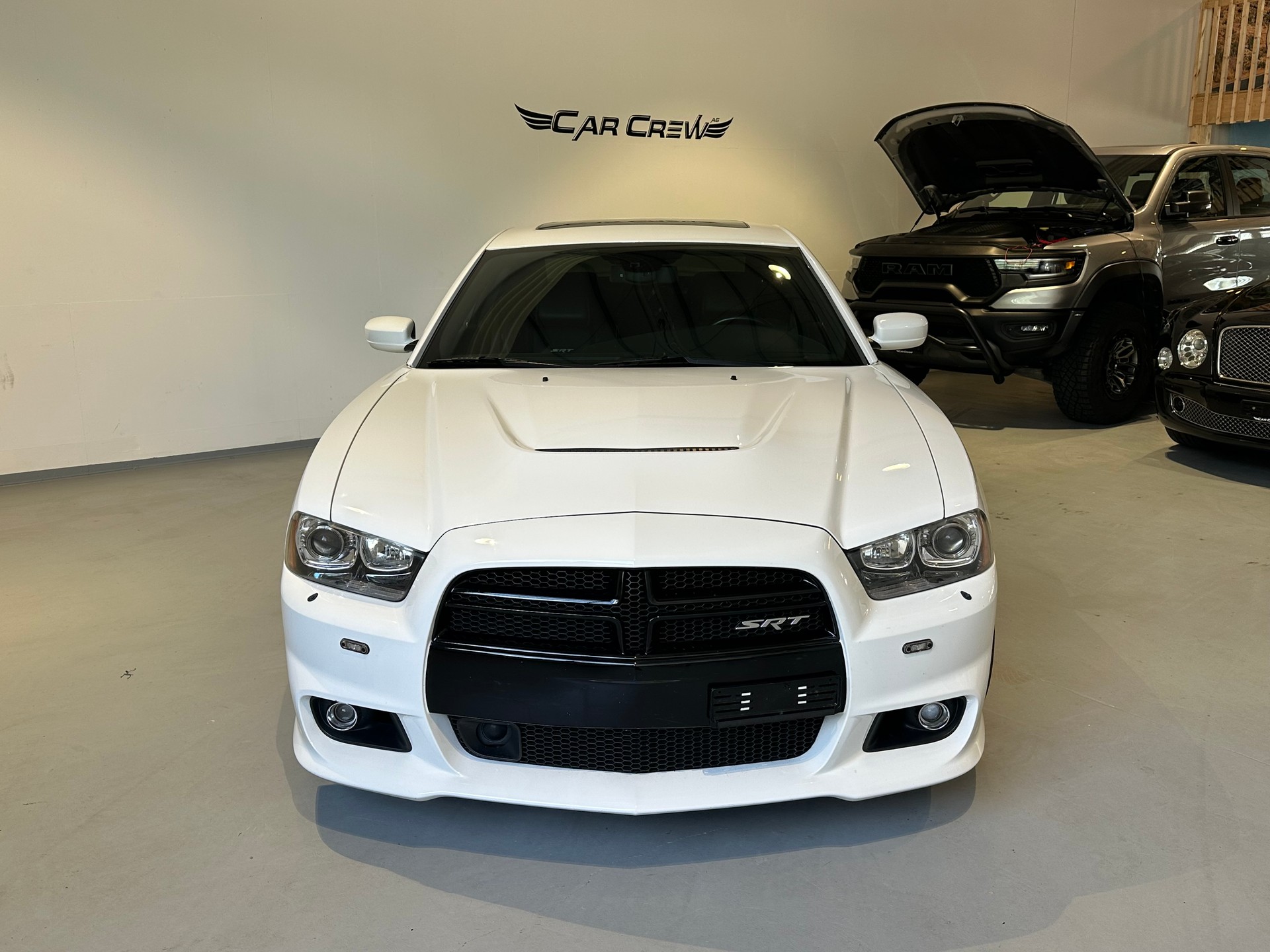 DODGE Charger SRT-8-image-1