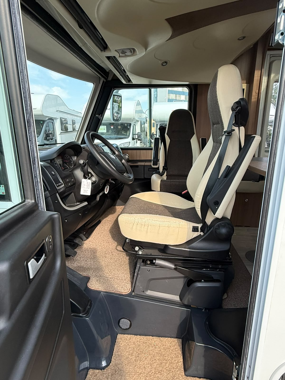 FIAT G 690 XLC ***Das perfekte vollintegrierte Reisemobil unter 7 Metern für Paare & Gäste***-image-6