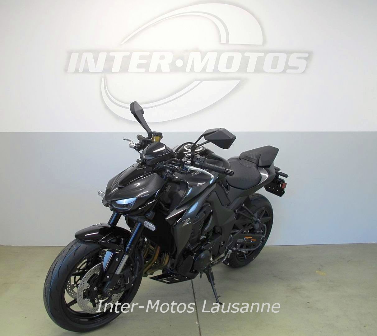 KAWASAKI Z1100-showroom-element-2