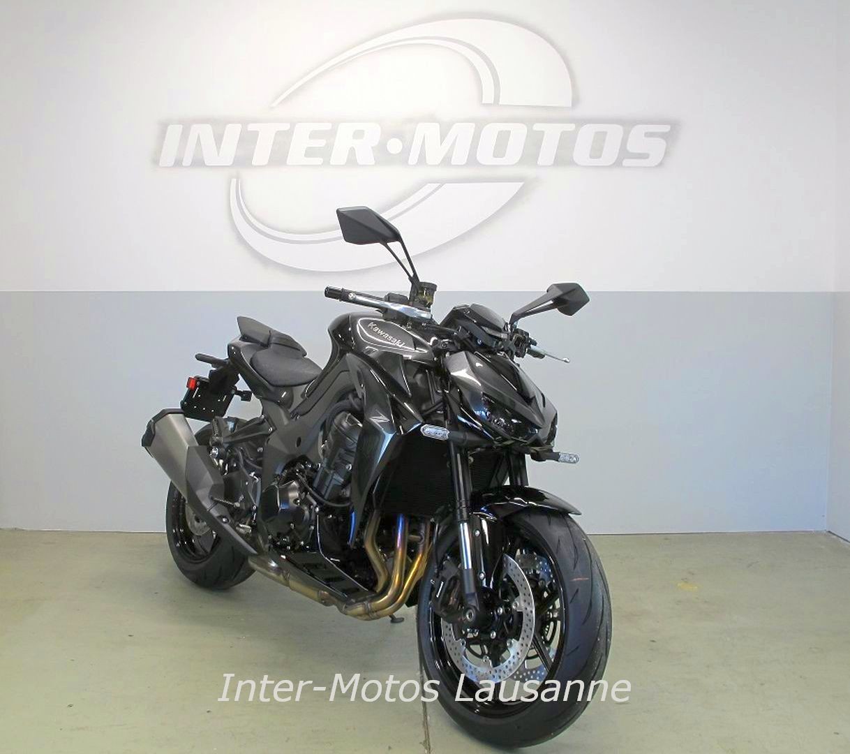 KAWASAKI Z1100-showroom-element-1