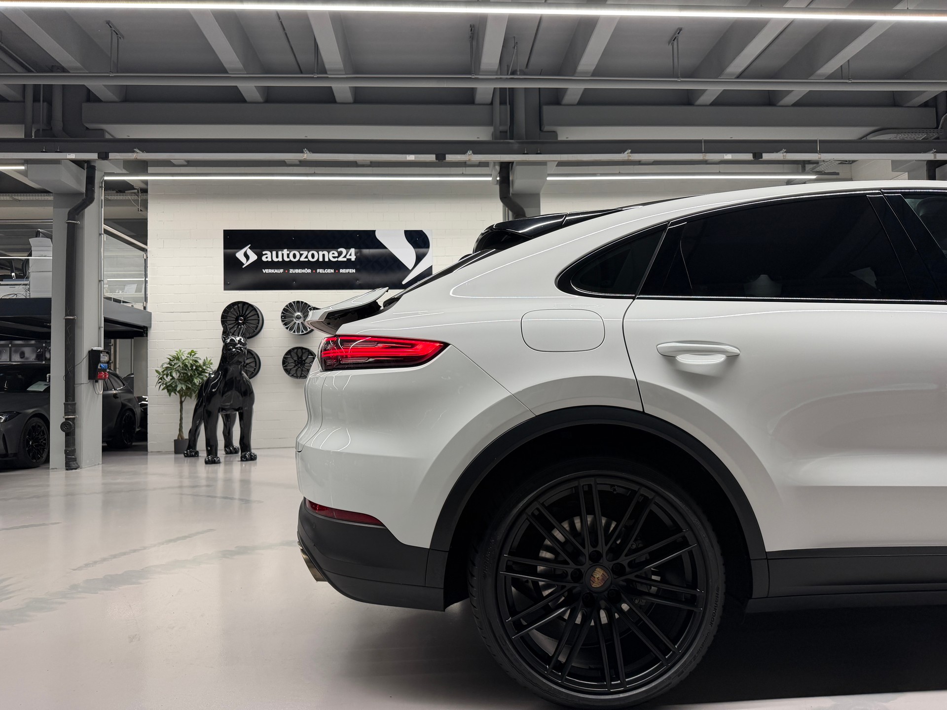 PORSCHE Cayenne S Coupé 2.9 V6 *Frisch ab MFK*Garantie*neue Sommerreifen*-image-5