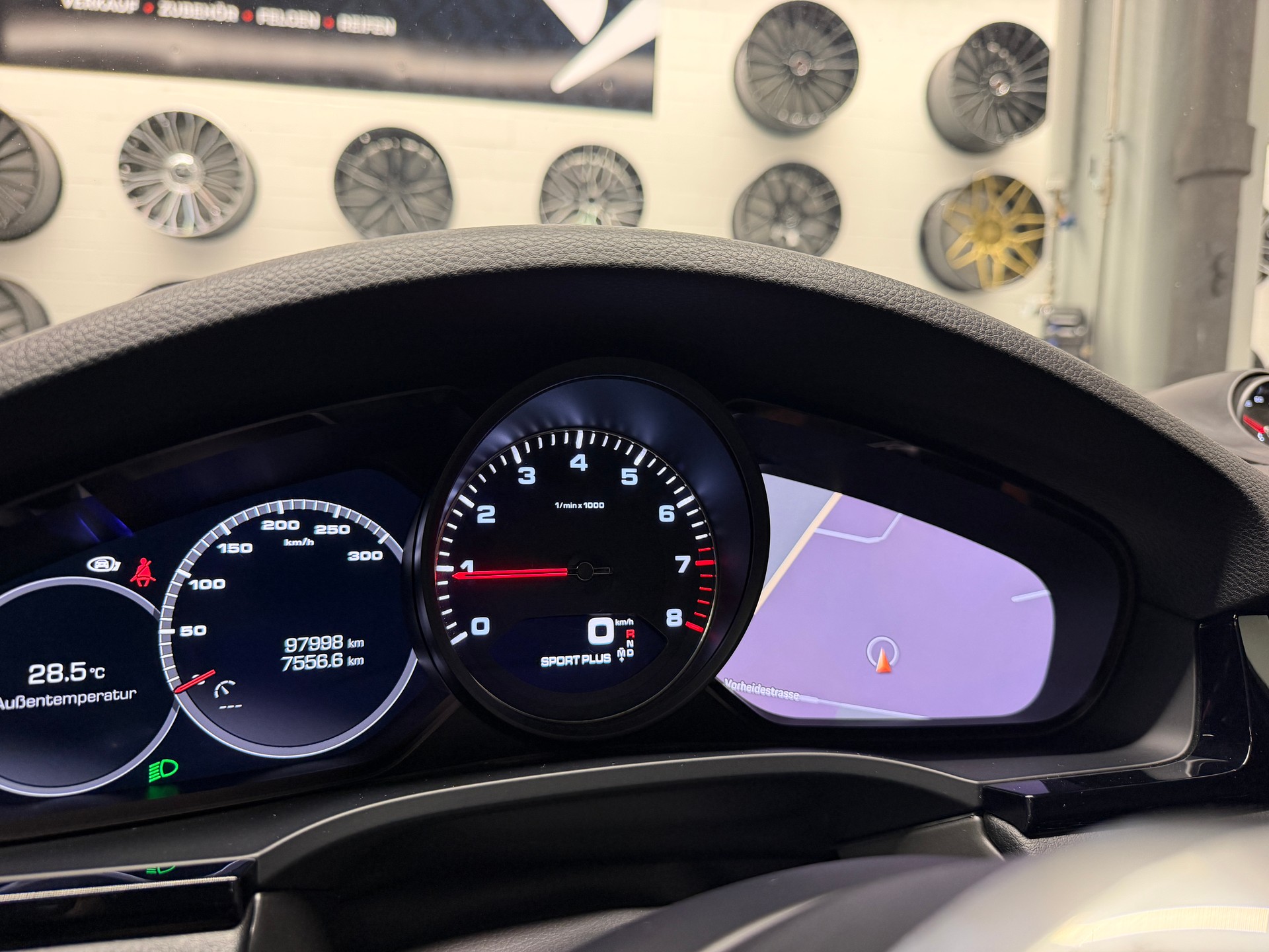 PORSCHE Cayenne S Coupé 2.9 V6 *Frisch ab MFK*Garantie*neue Sommerreifen*-image-23