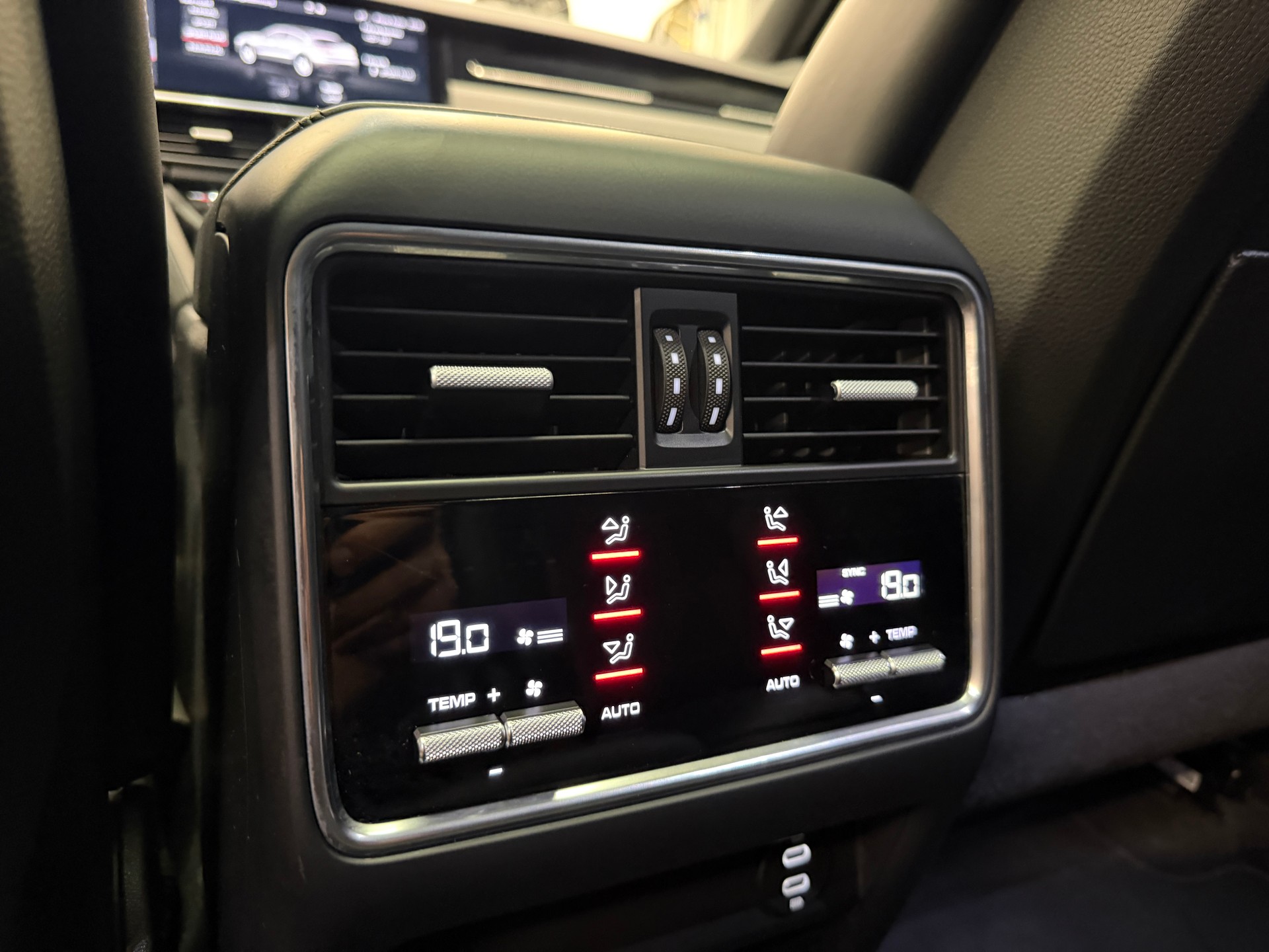 PORSCHE Cayenne S Coupé 2.9 V6 *Frisch ab MFK*Garantie*neue Sommerreifen*-image-26