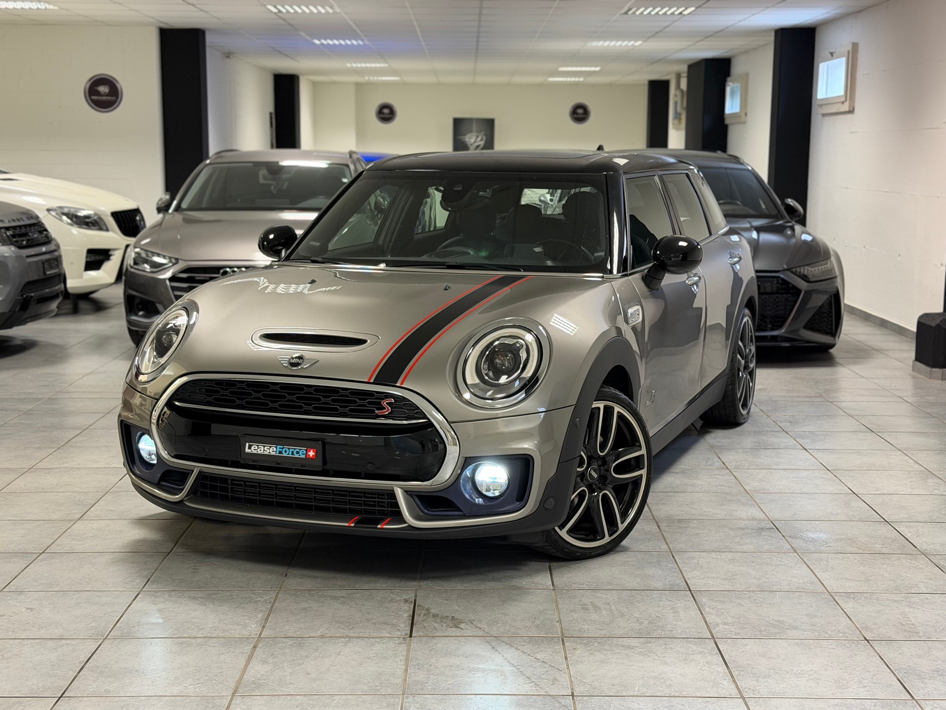 MINI Clubman Cooper S ALL4 Steptronic-image-1
