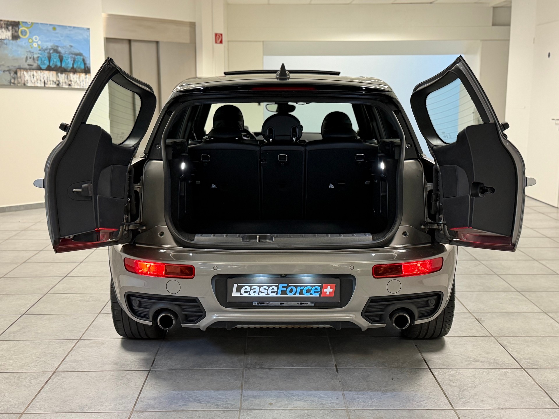 MINI Clubman Cooper S ALL4 Steptronic-image-13