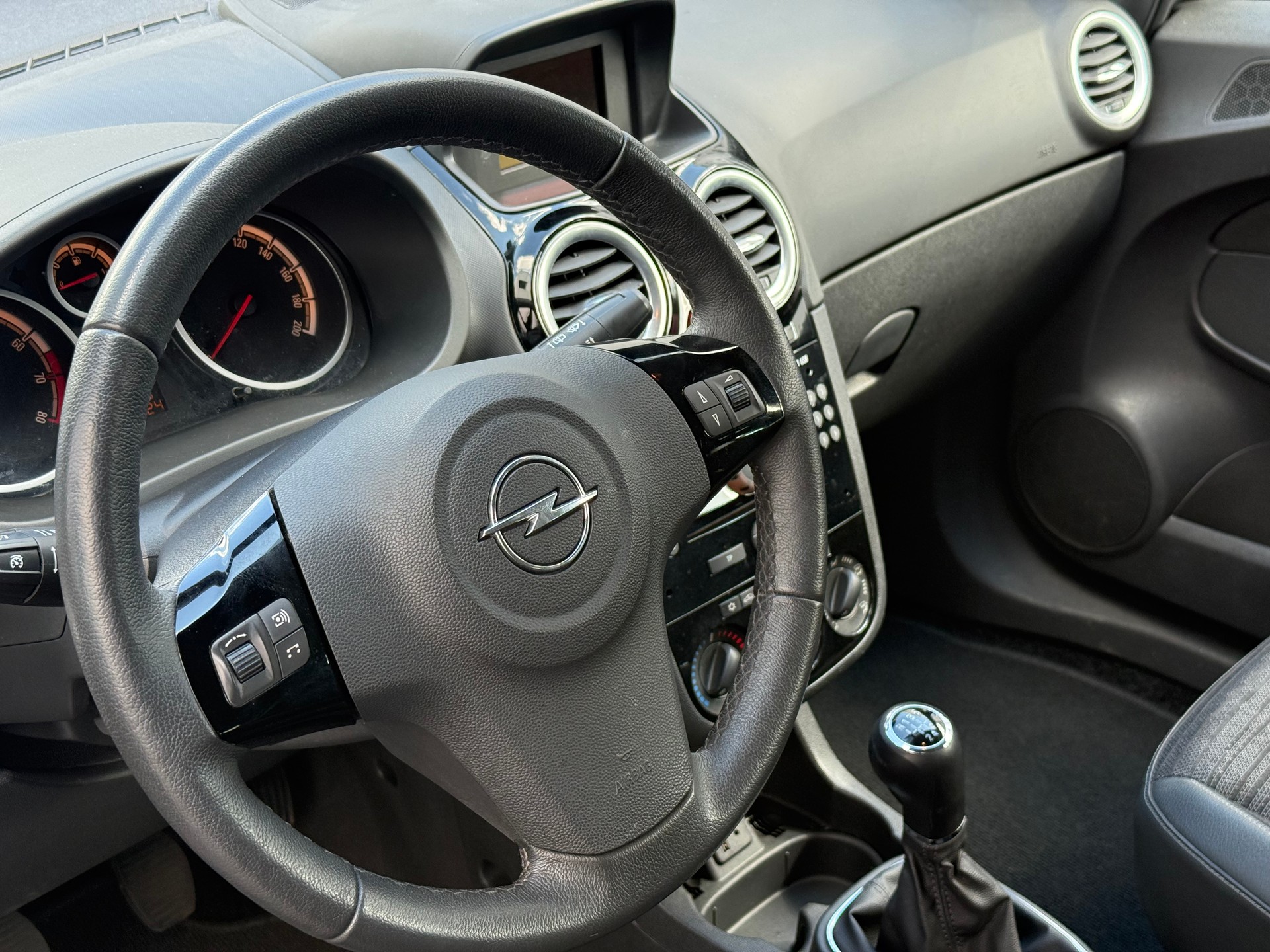 OPEL Corsa 1.4 TP Energy-image-8