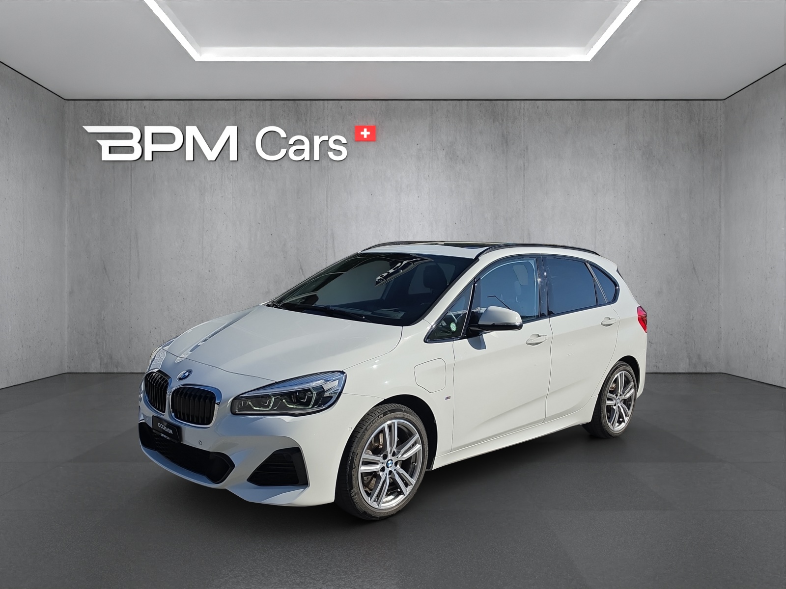 BMW 225xe iPerformance Active Tourer Steptronic-image-0