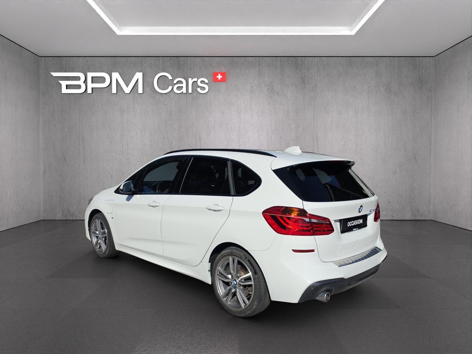 BMW 225xe iPerformance Active Tourer Steptronic-image-2