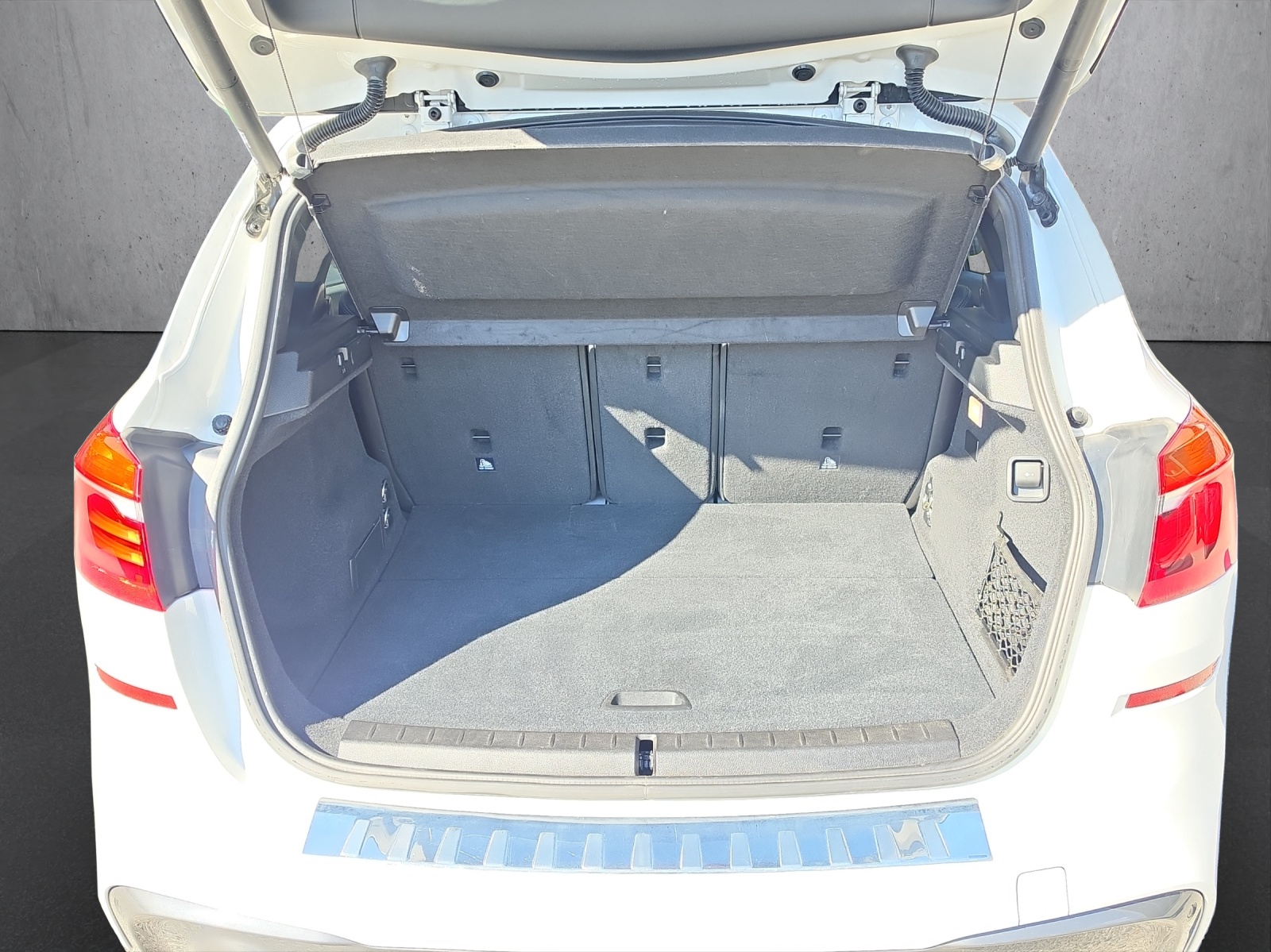 BMW 225xe iPerformance Active Tourer Steptronic-image-13