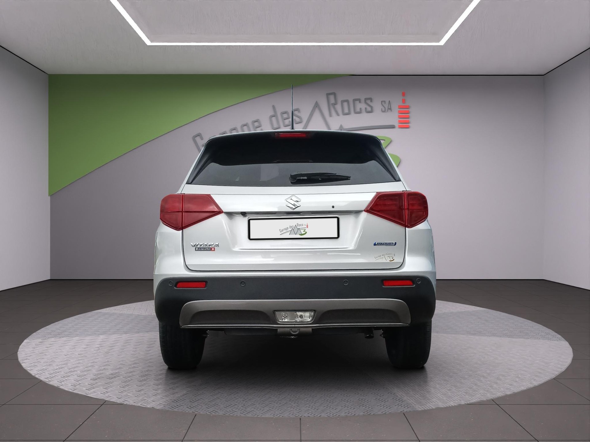 SUZUKI Vitara 1.4 T Sakura Hybrid 4x4-image-6