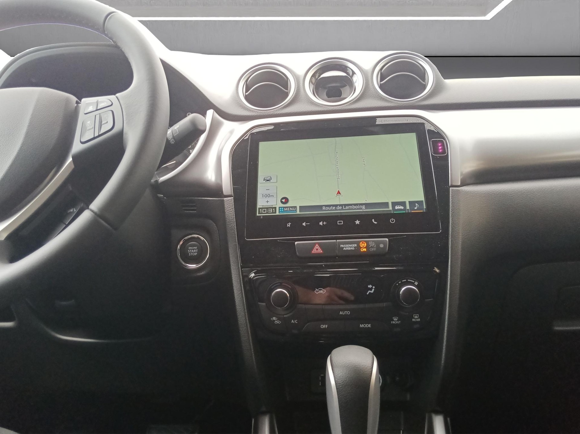 SUZUKI Vitara 1.4 T Sakura Hybrid 4x4-image-13