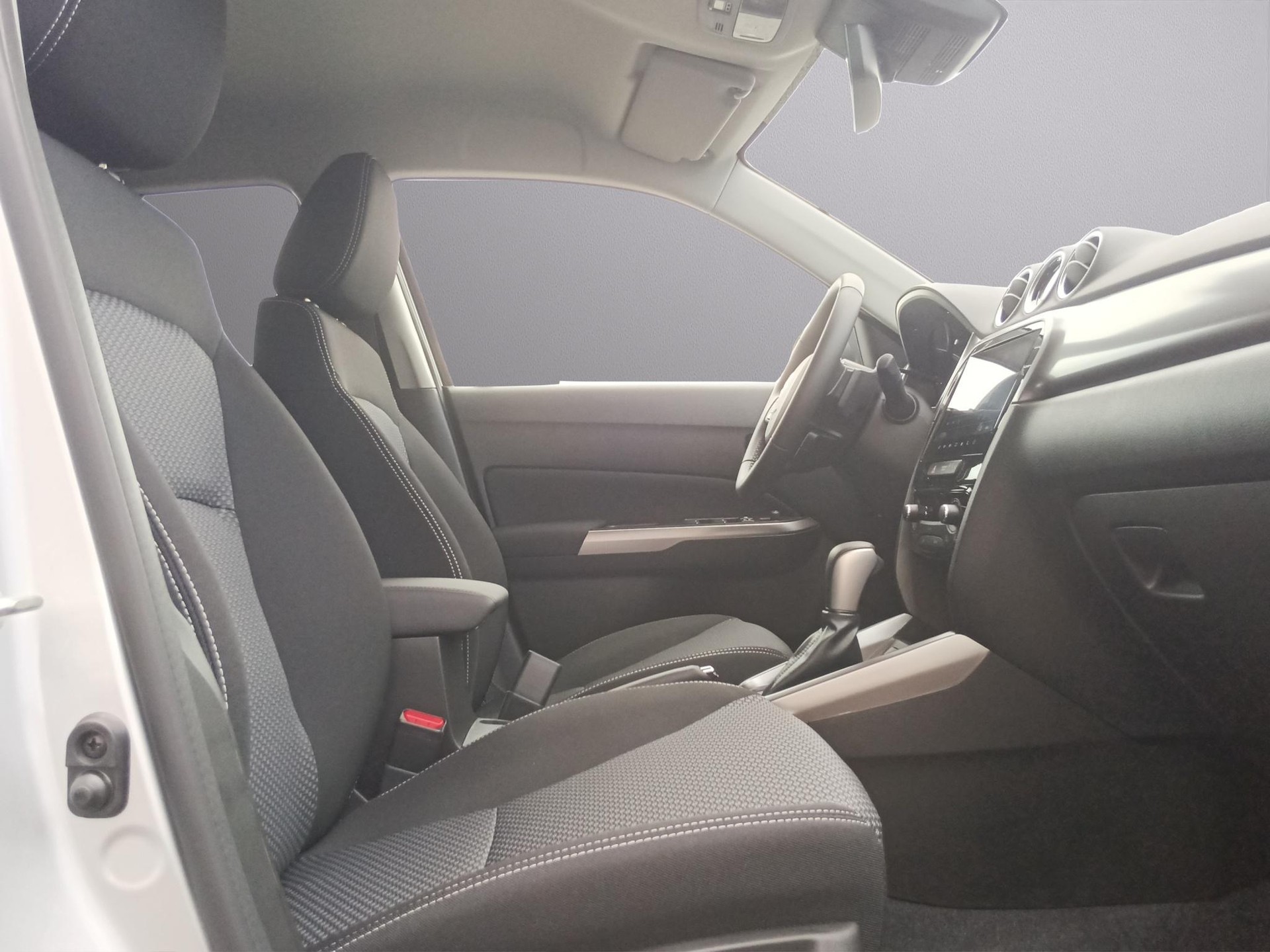 SUZUKI Vitara 1.4 T Sakura Hybrid 4x4-image-14