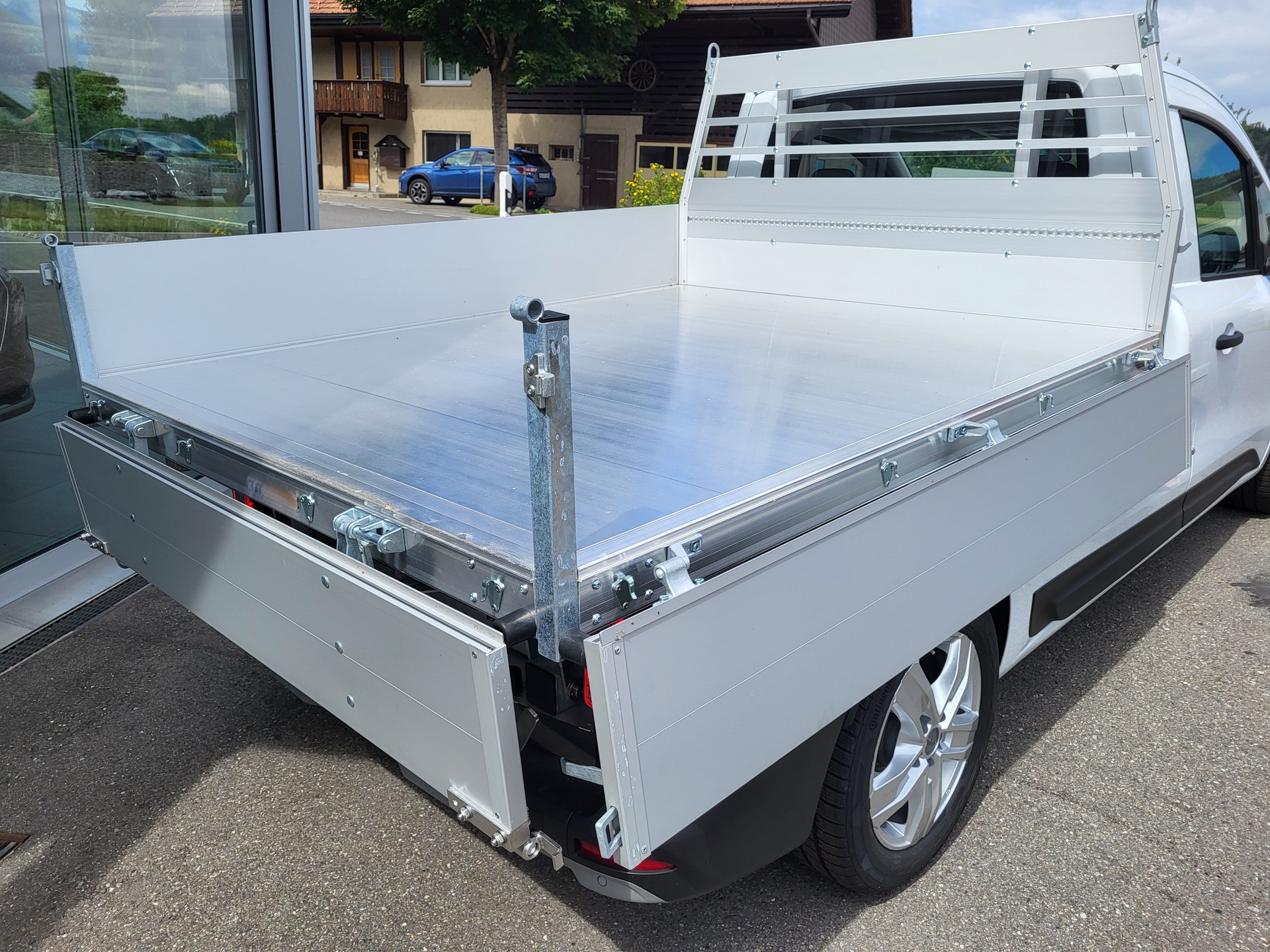 NISSAN Townstar 45kWh L2 Acenta-image-5