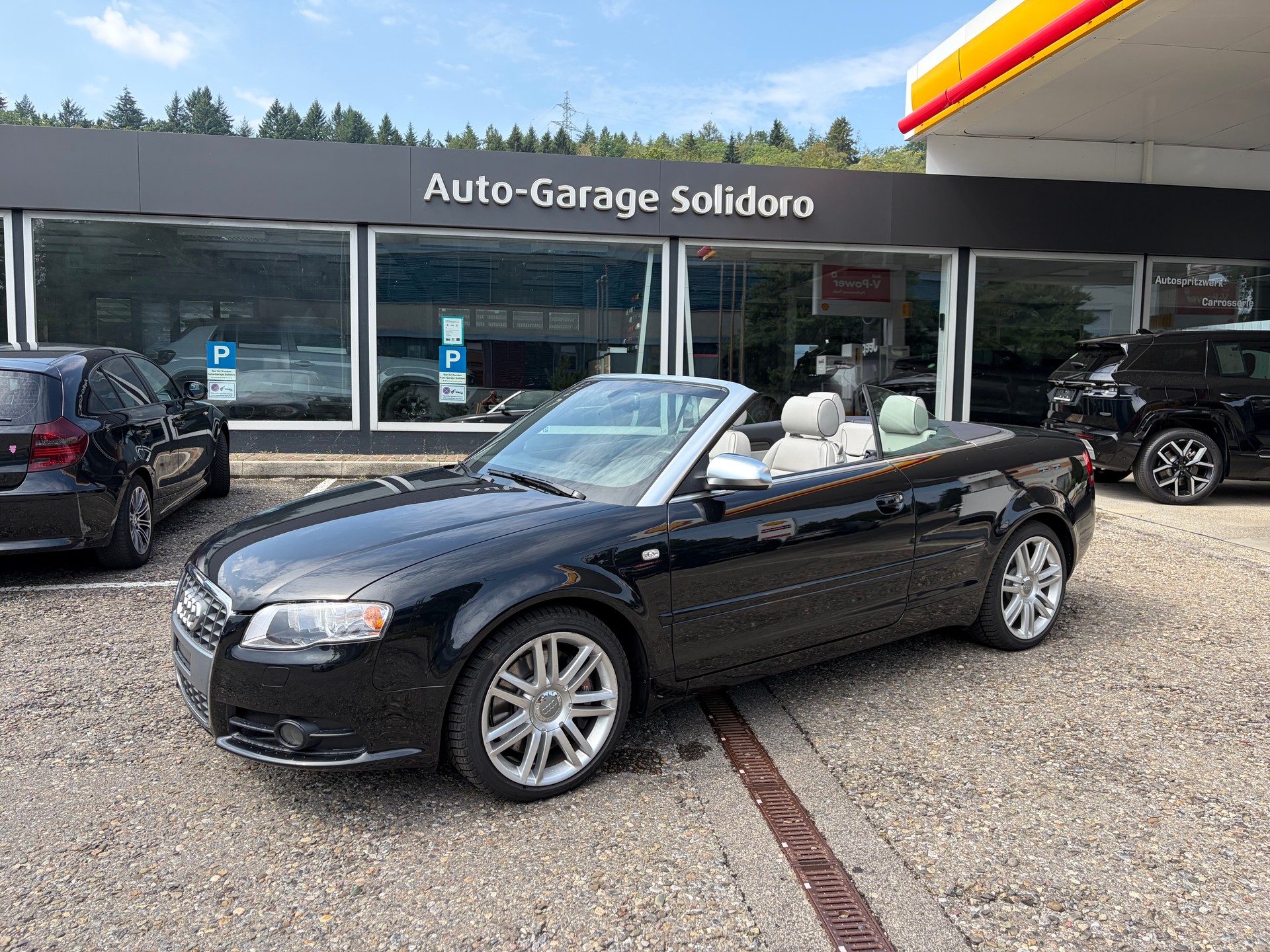 AUDI S4 Cabriolet 4.2 V8 quattro-image-0