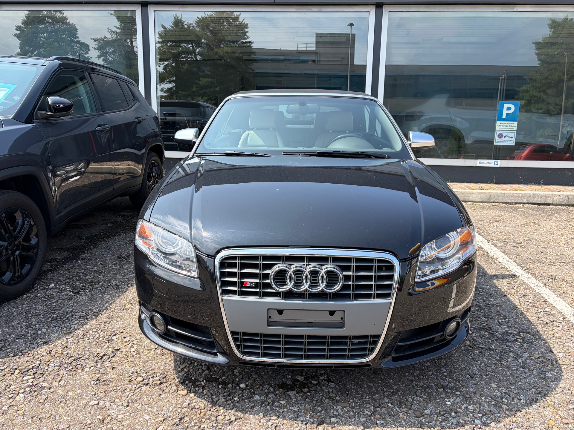 AUDI S4 Cabriolet 4.2 V8 quattro-image-8