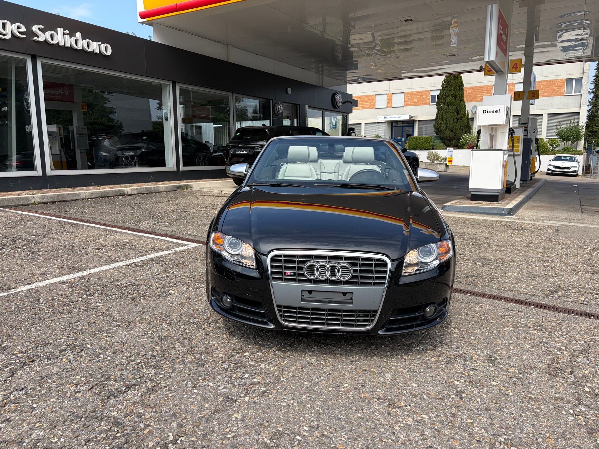 AUDI S4 Cabriolet 4.2 V8 quattro-image-5
