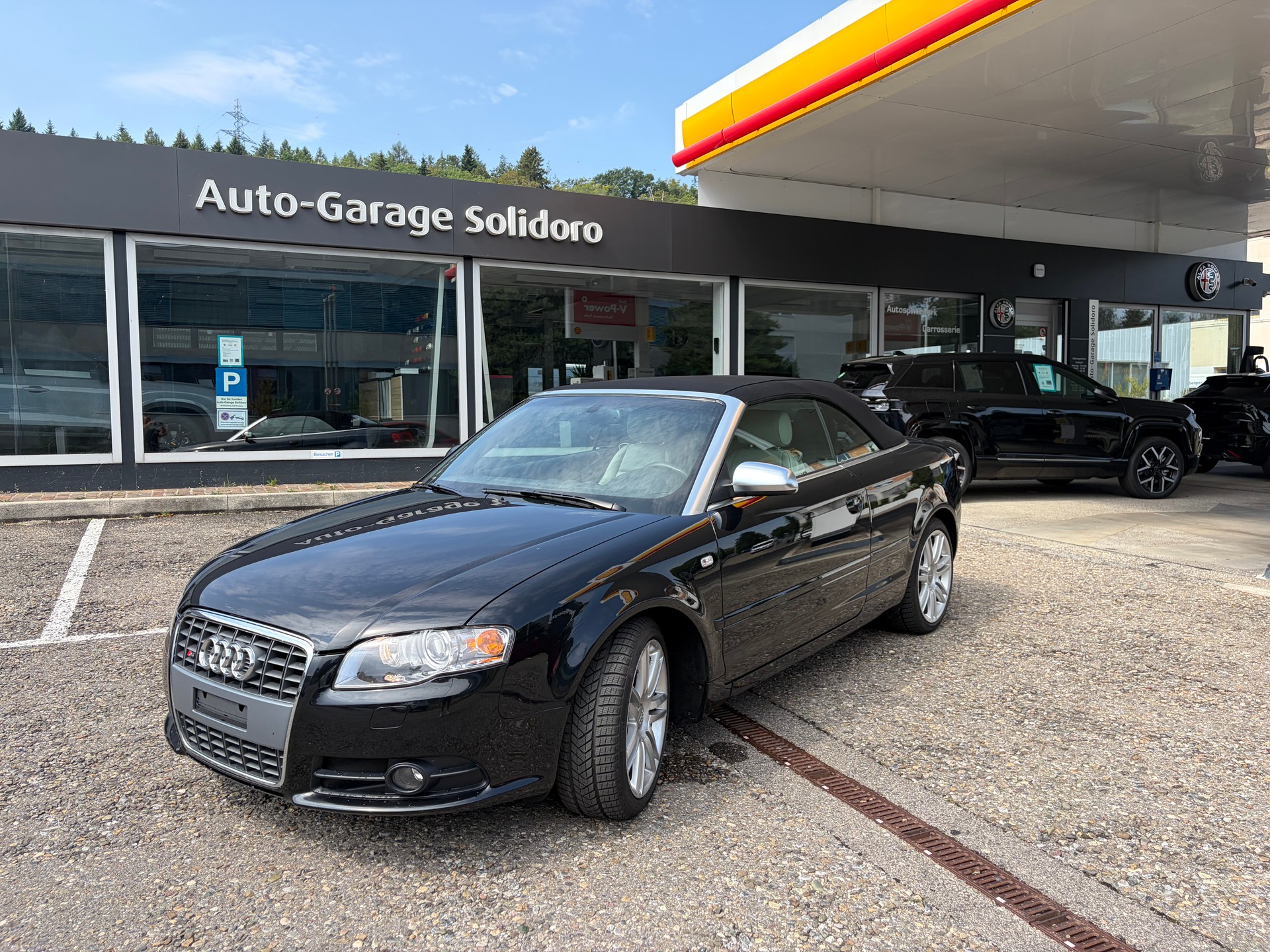 AUDI S4 Cabriolet 4.2 V8 quattro-image-13