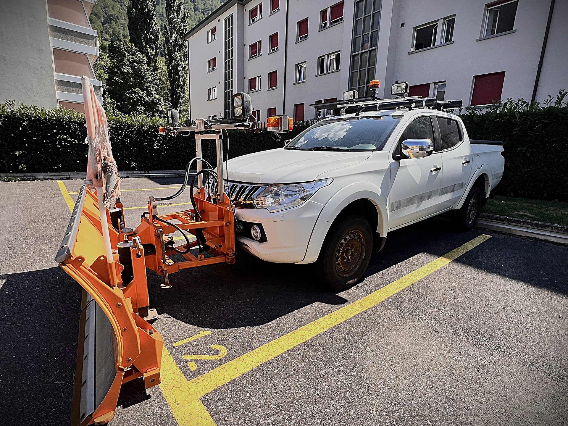 MITSUBISHI L 200 avec lame à neige-image-2