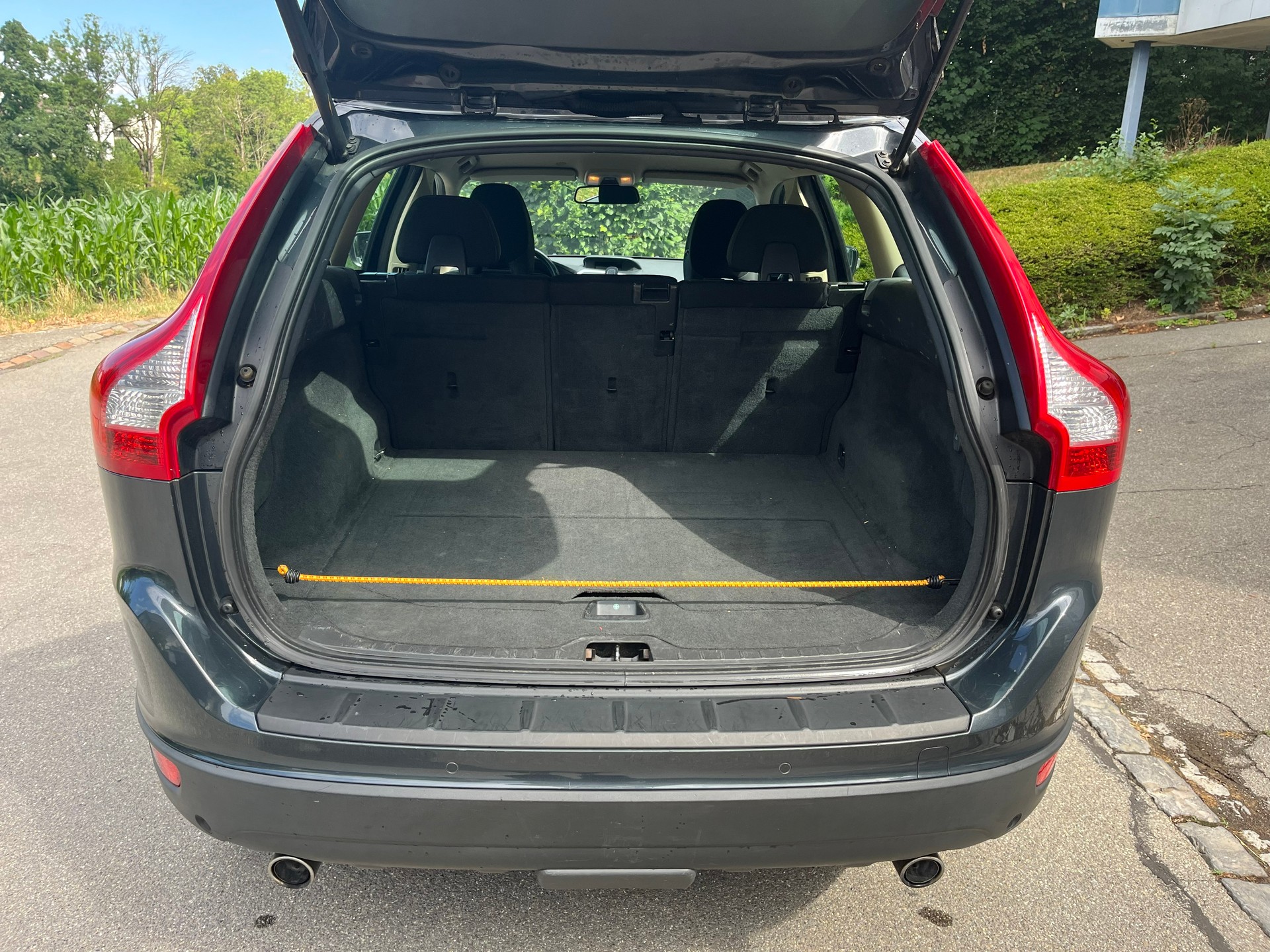 VOLVO 2.4 D3 Momentum AWD-image-5