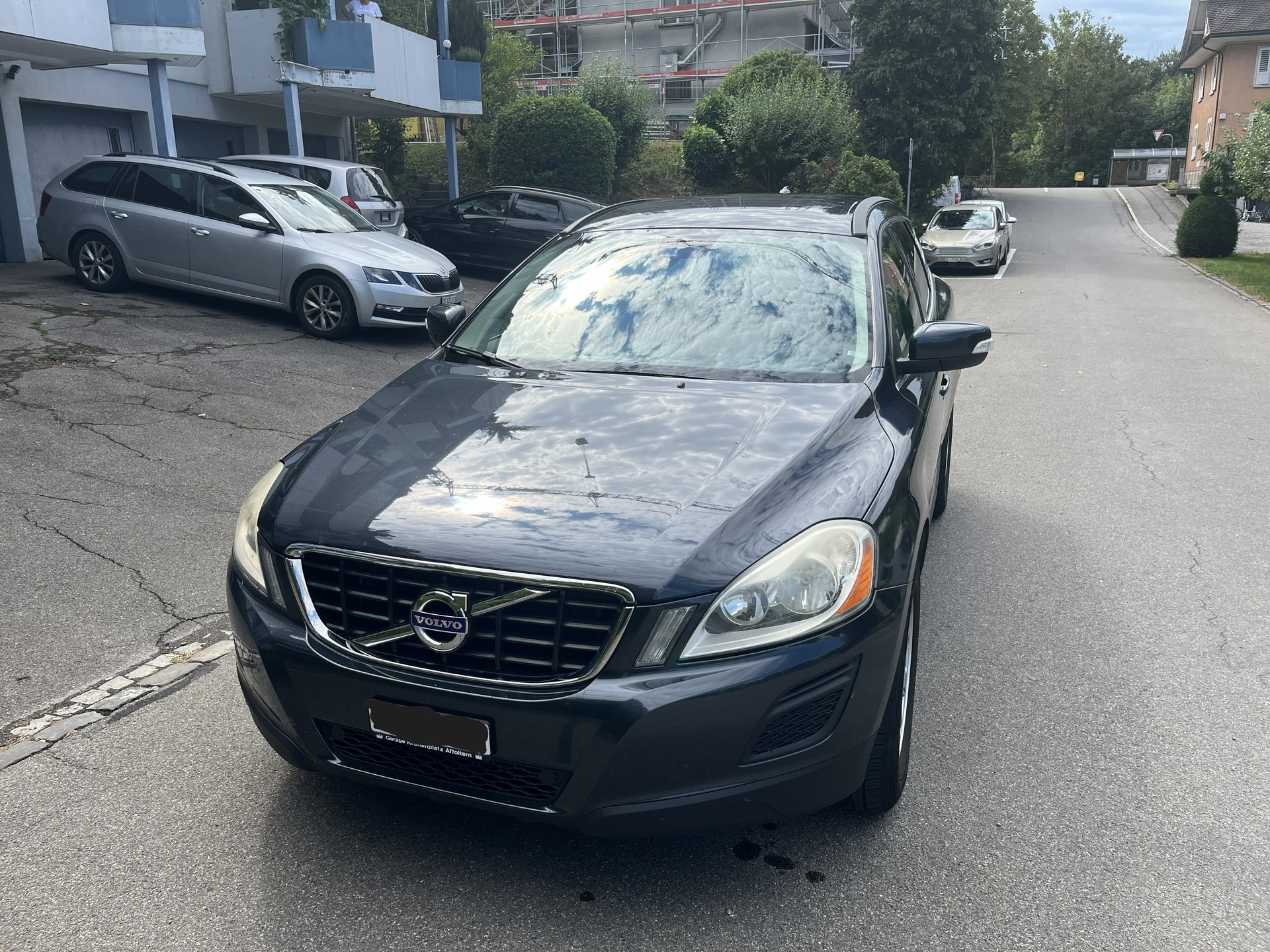 VOLVO 2.4 D3 Momentum AWD-image-1