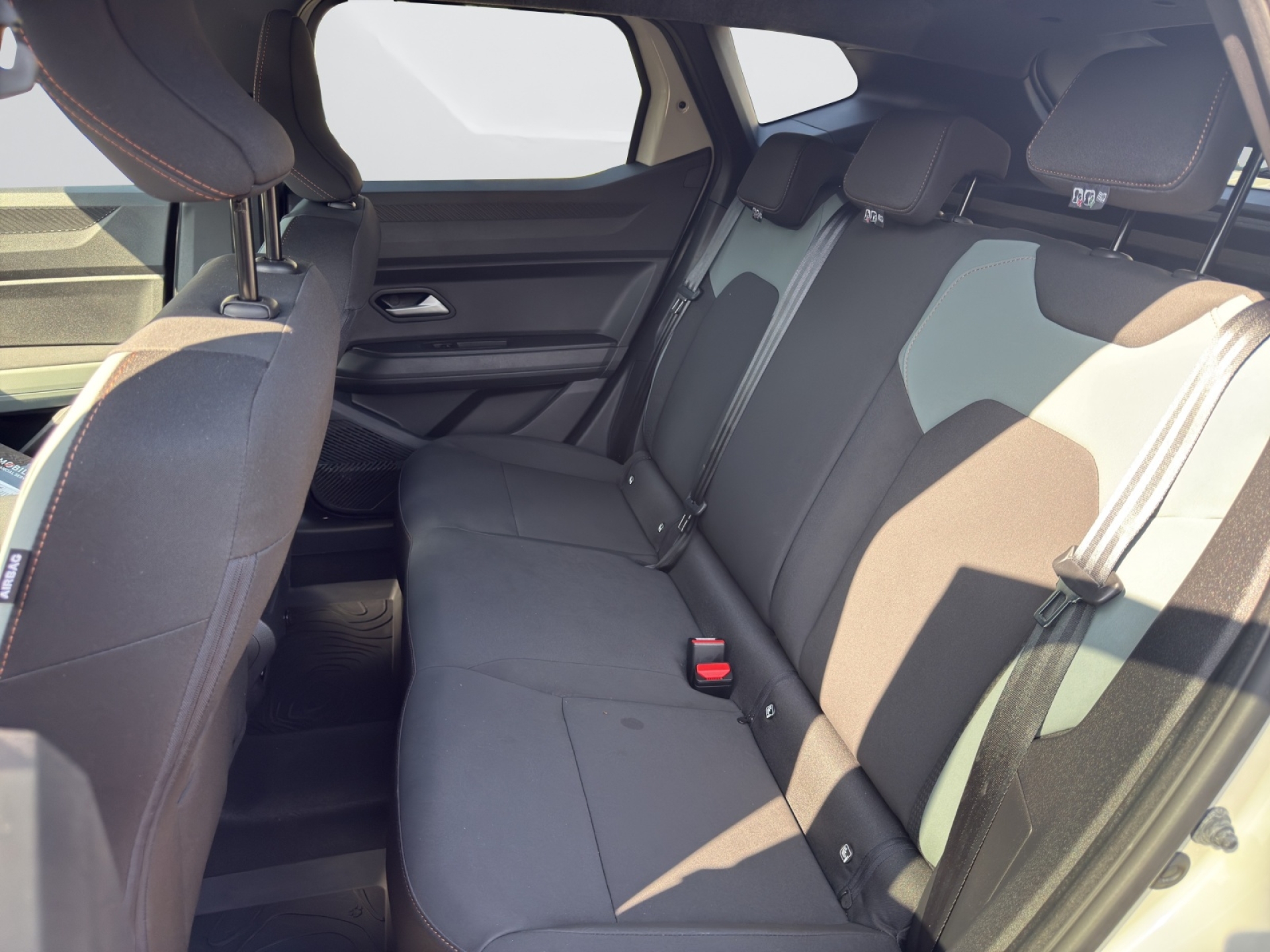 DACIA Duster 1.6 Hybrid Extreme-image-9
