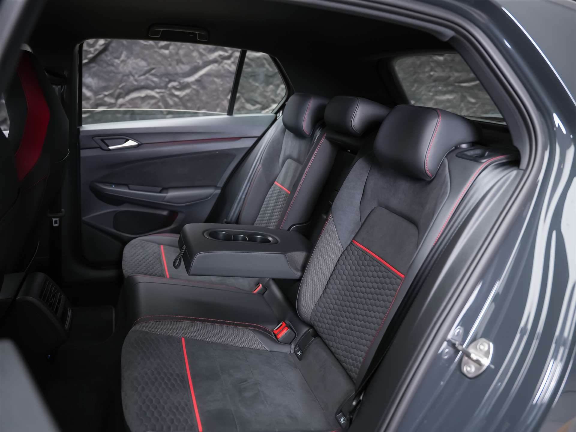 VW Golf 2.0 TSI GTI Clubsport DSG *Teilleder/Alcantara Sitze*Spurhalteassistent*-image-13