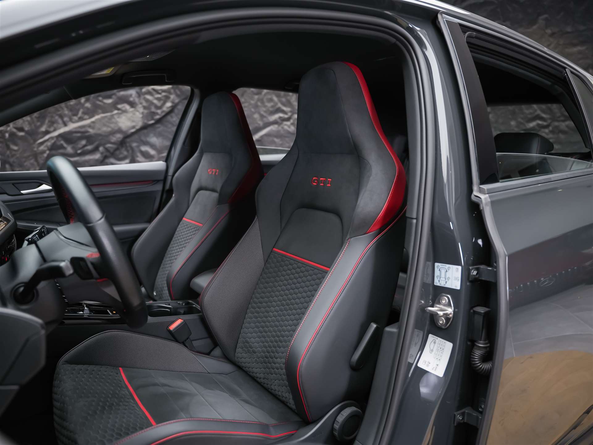 VW Golf 2.0 TSI GTI Clubsport DSG *Teilleder/Alcantara Sitze*Spurhalteassistent*-image-8